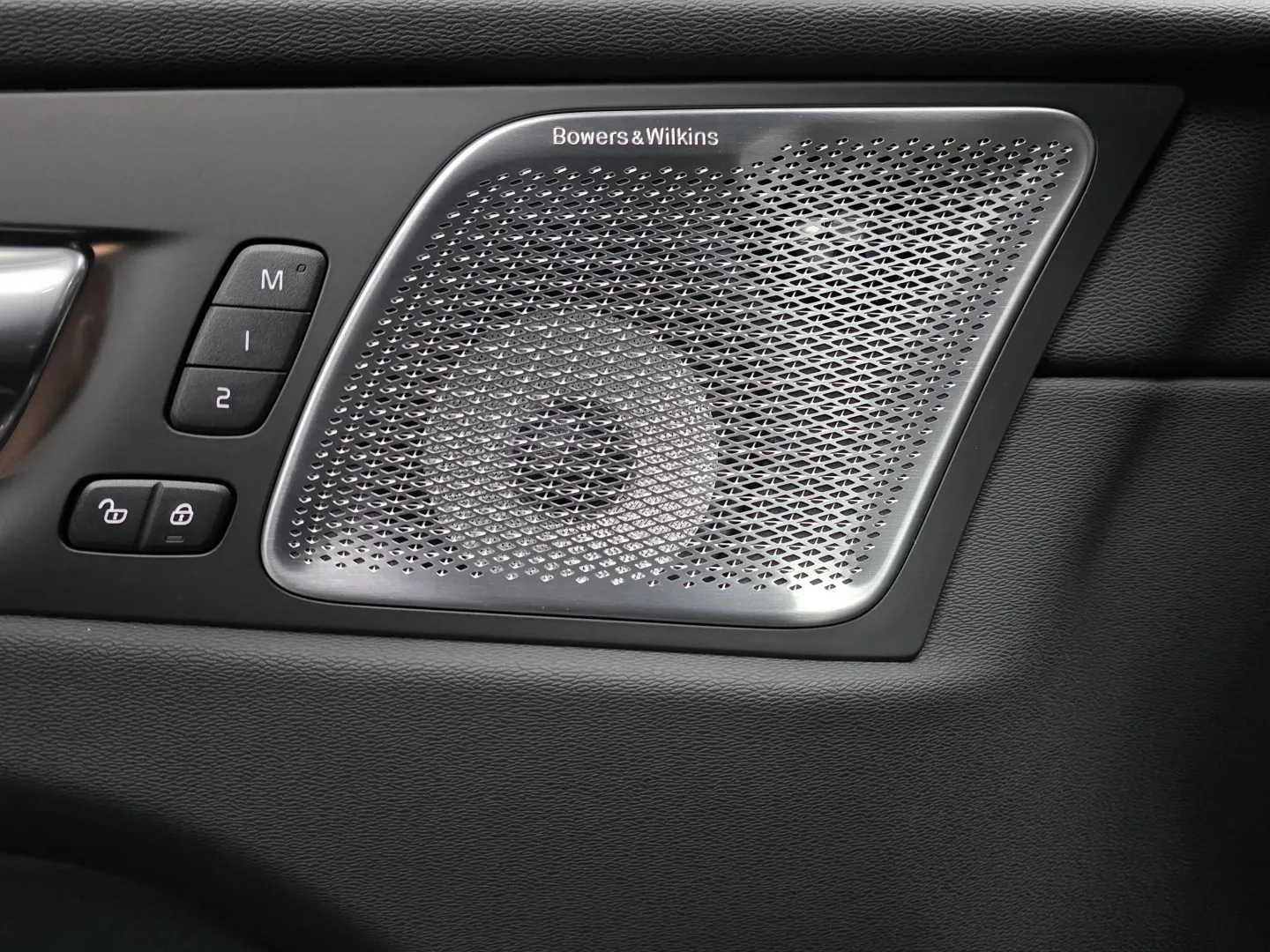 Autokuva 14 - RXS-560