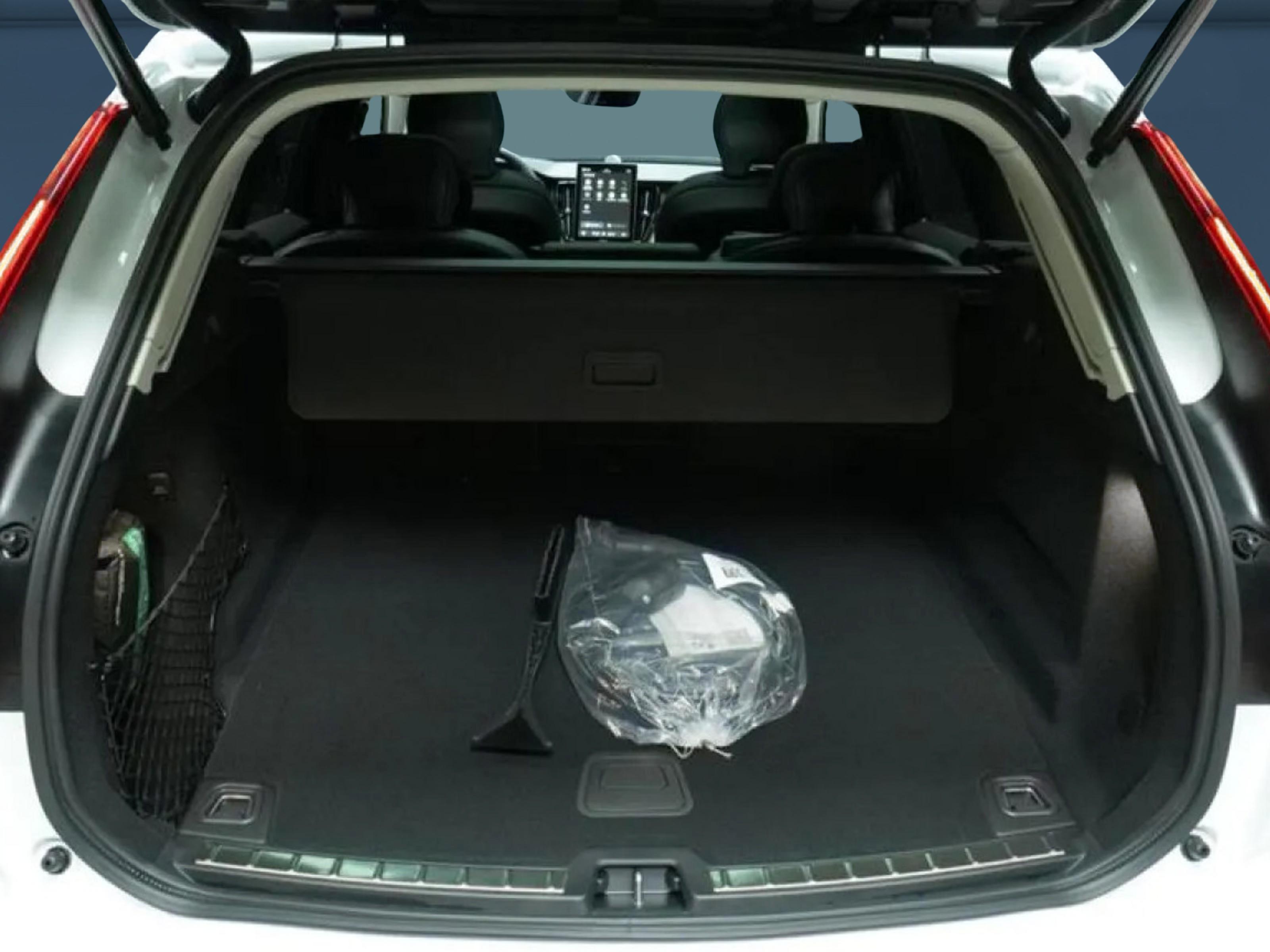 Volvo XC60 T6 AWD Long Range Ultra Dark. 2026, kuva 7/16