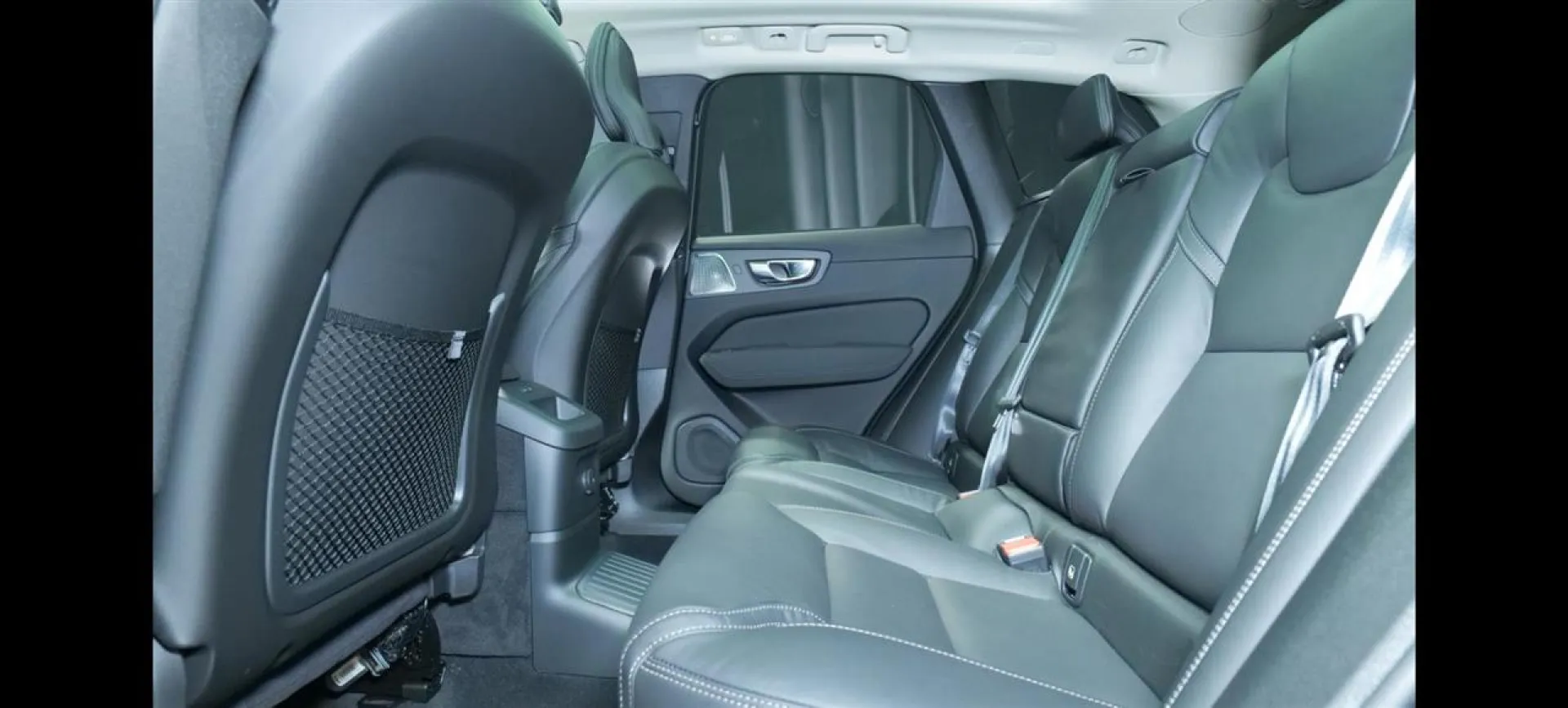 Autokuva 8 - RXU-644