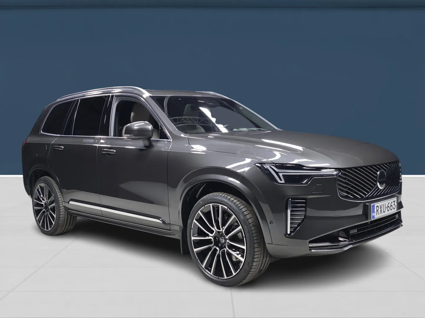 Autokuva 3 - RXU-663