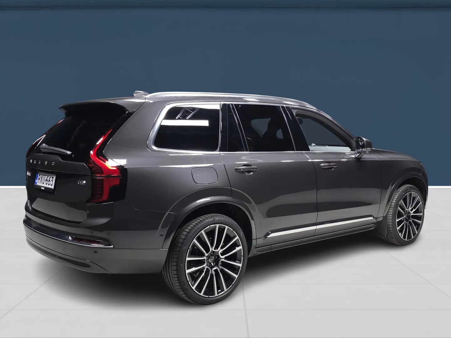 Autokuva 4 - RXU-663