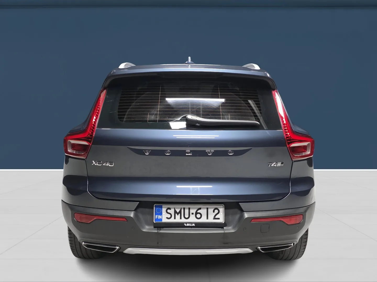 Autokuva 5 - SMU-612
