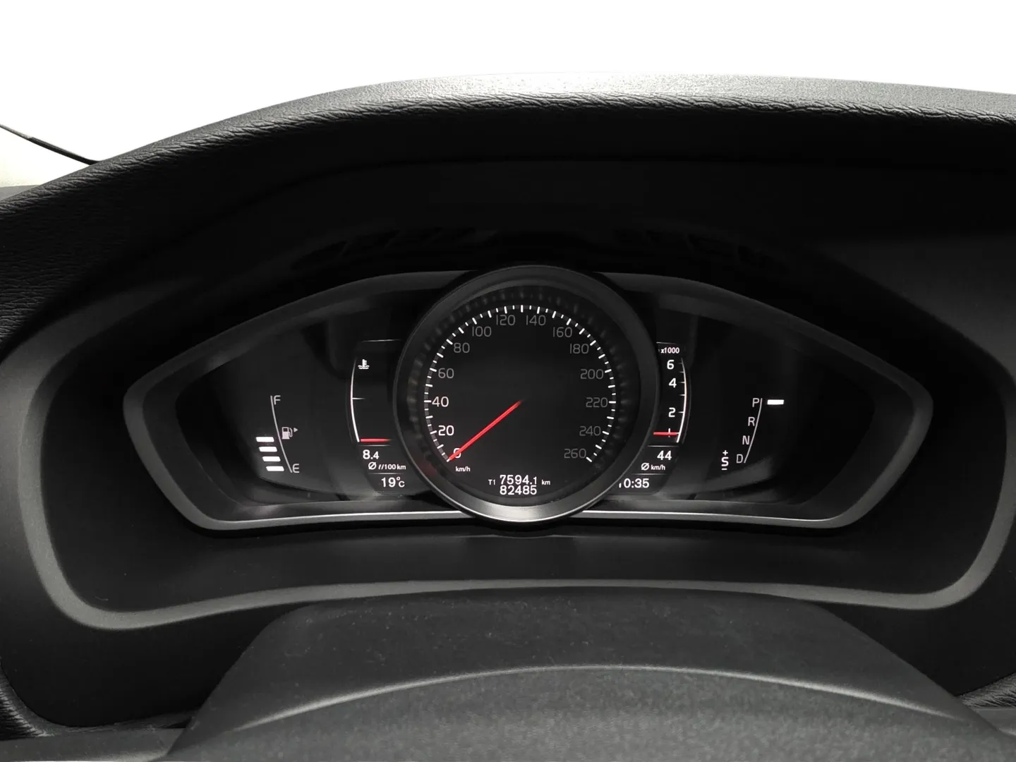 Autokuva 7 - SOJ-604