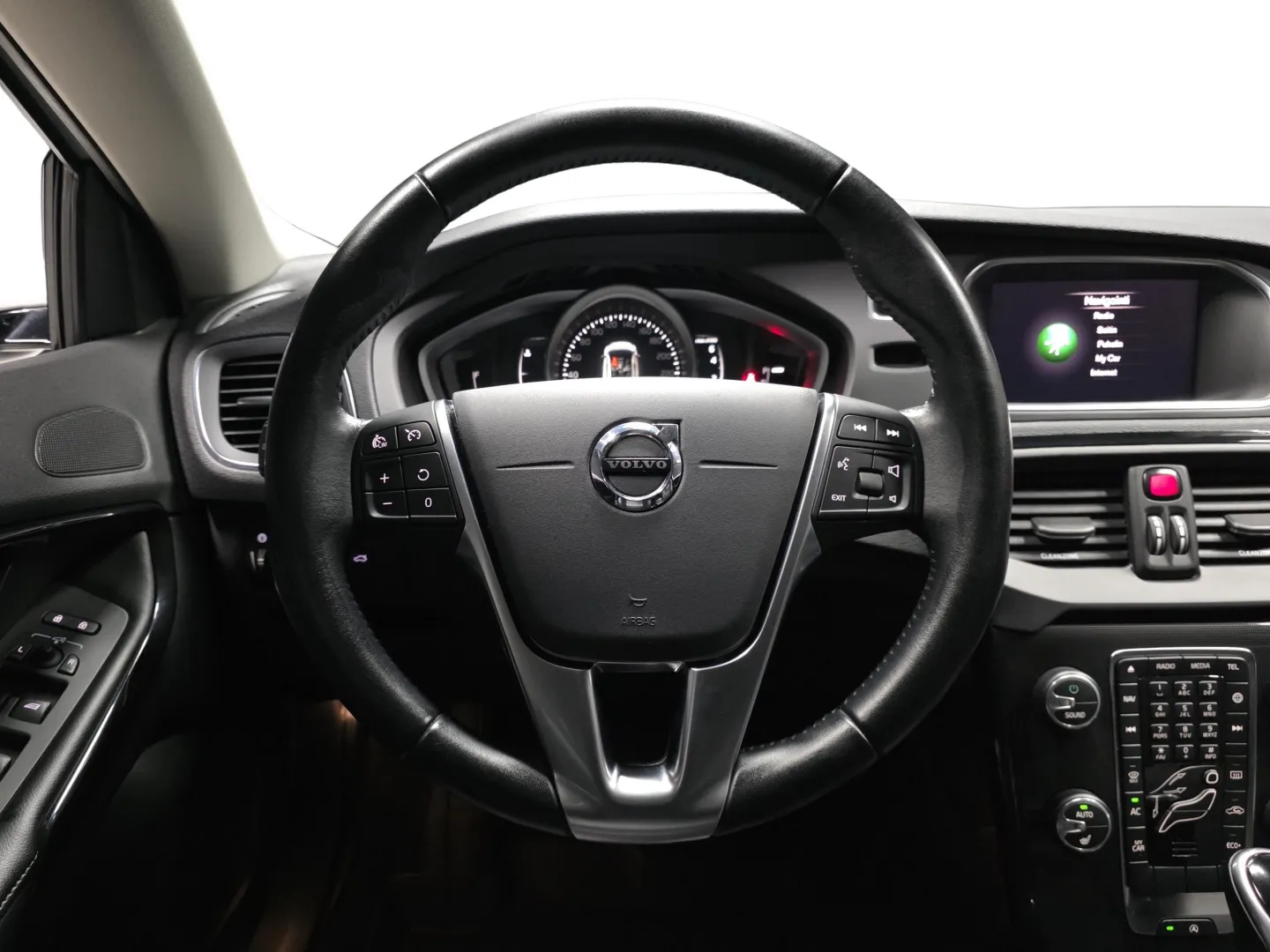 Autokuva 10 - SOJ-604