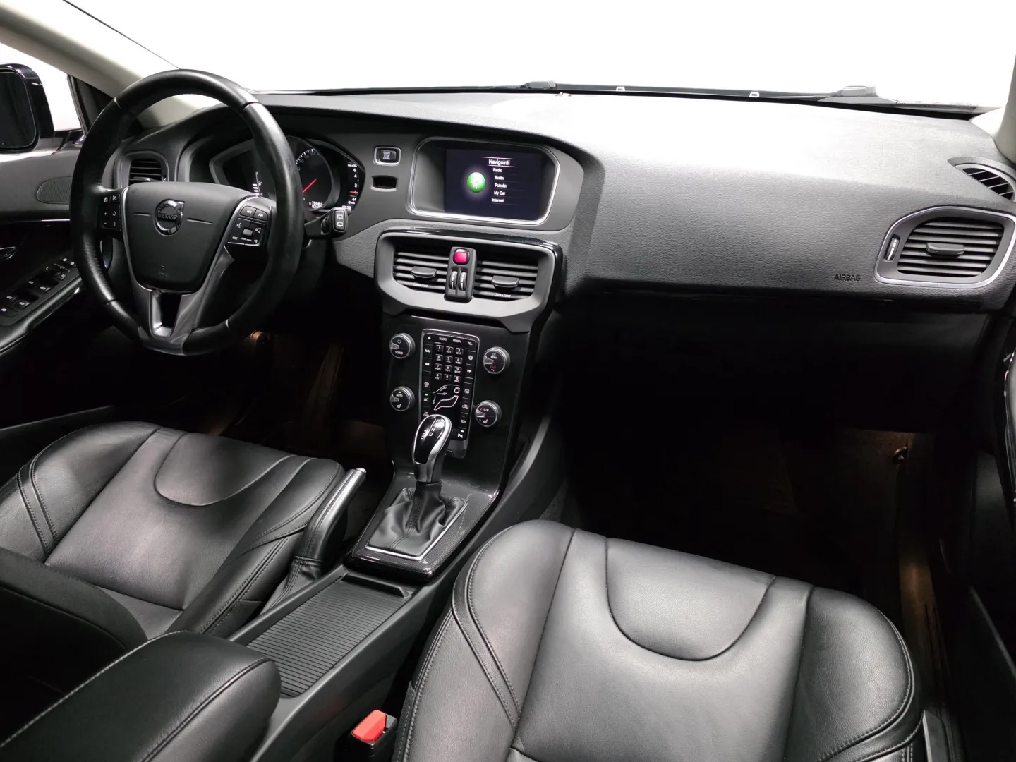 Autokuva 16 - SOJ-604