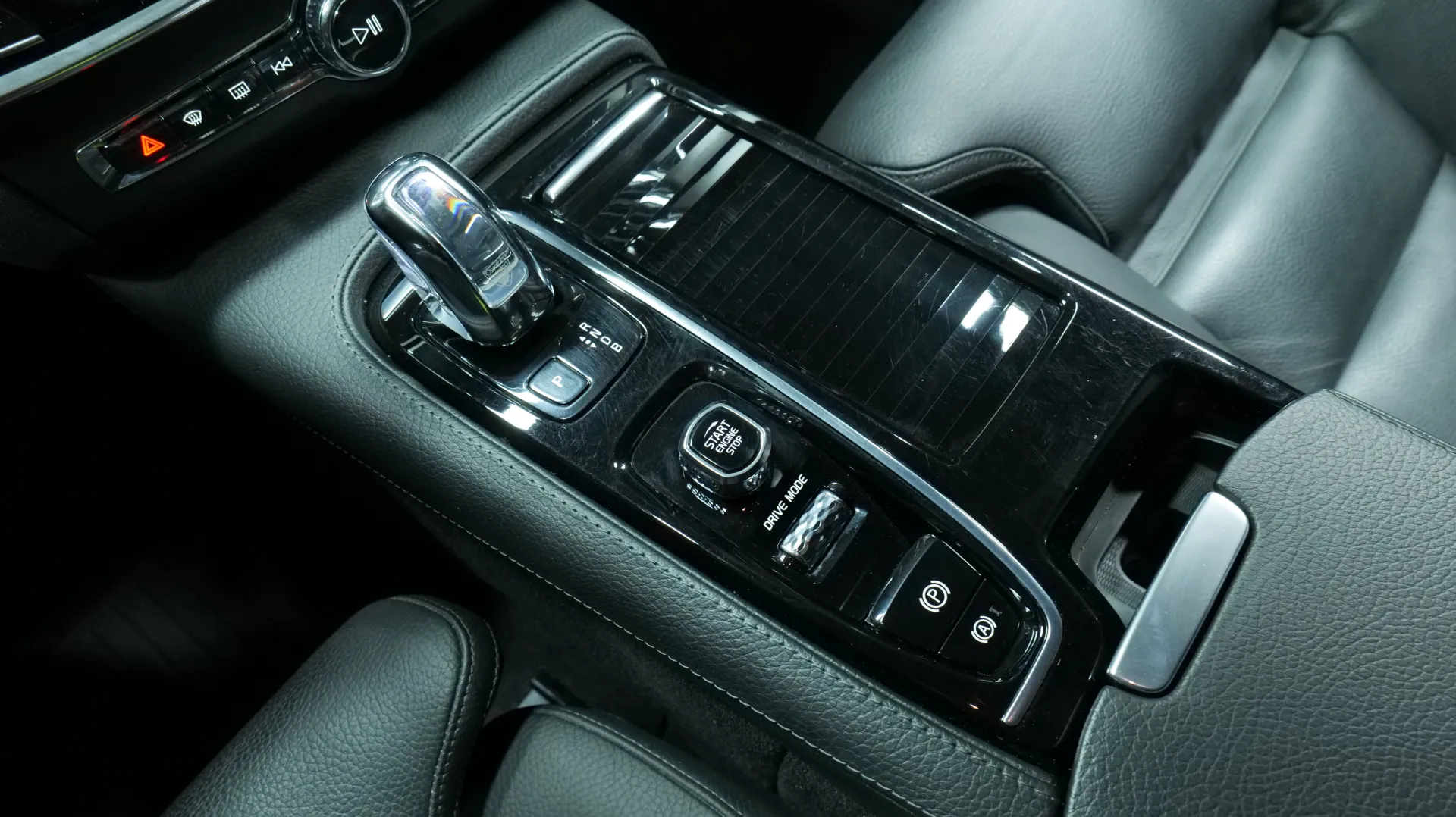 Autokuva 10 - SOJ-608