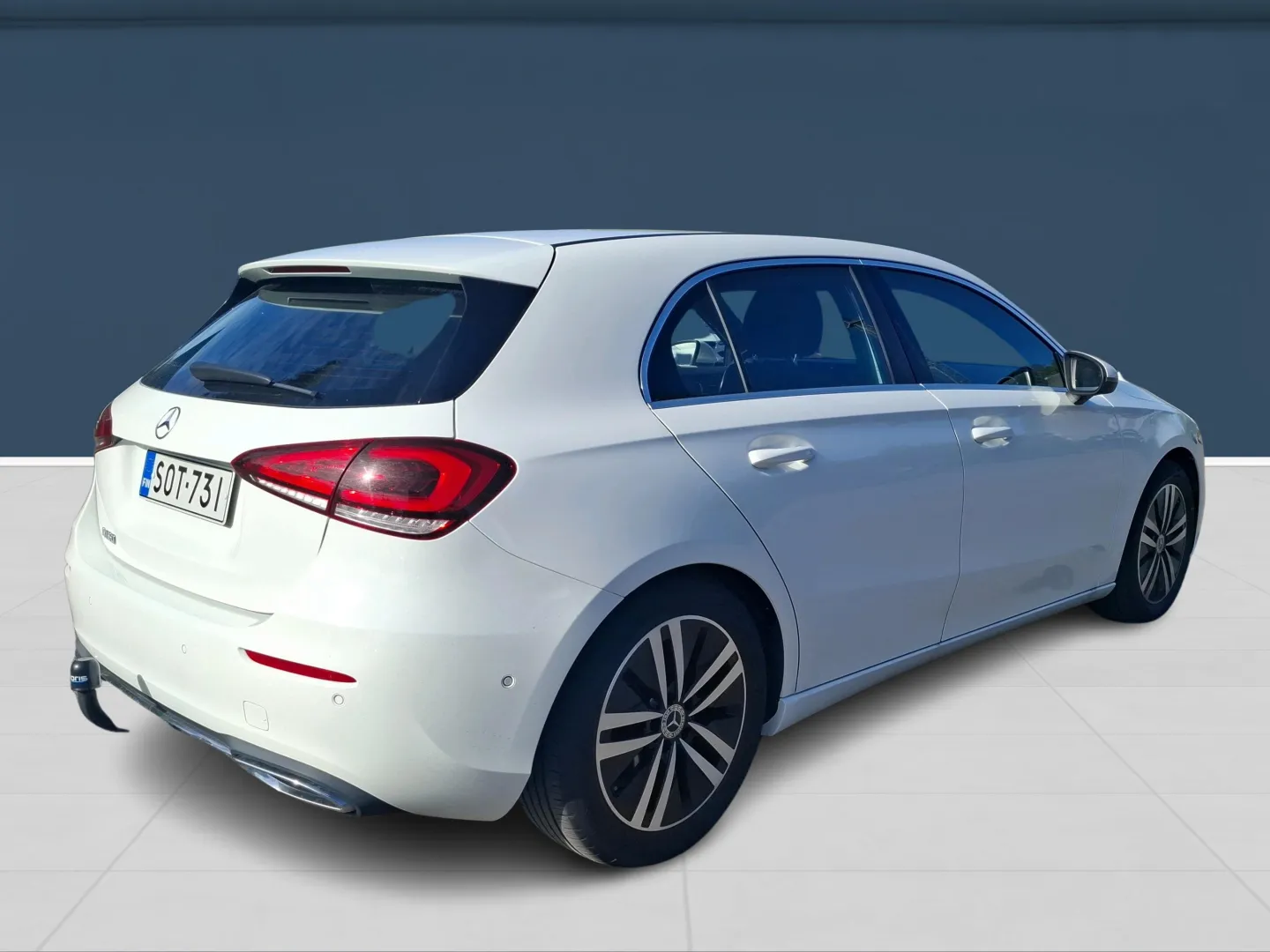 Autokuva 4 - SOT-731