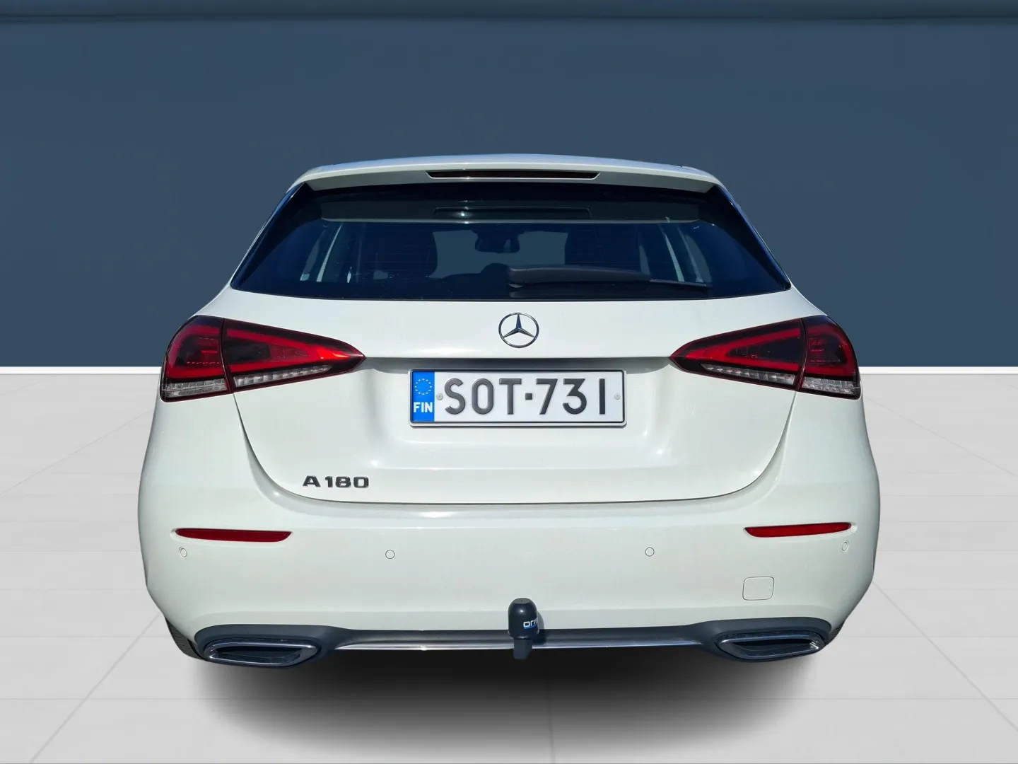 Autokuva 5 - SOT-731