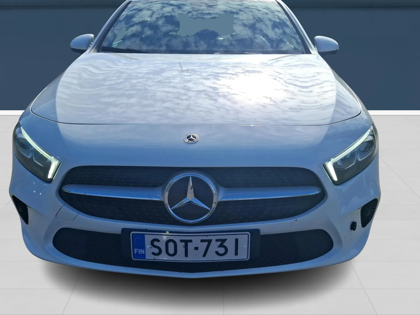 Autokuva 2 - SOT-731
