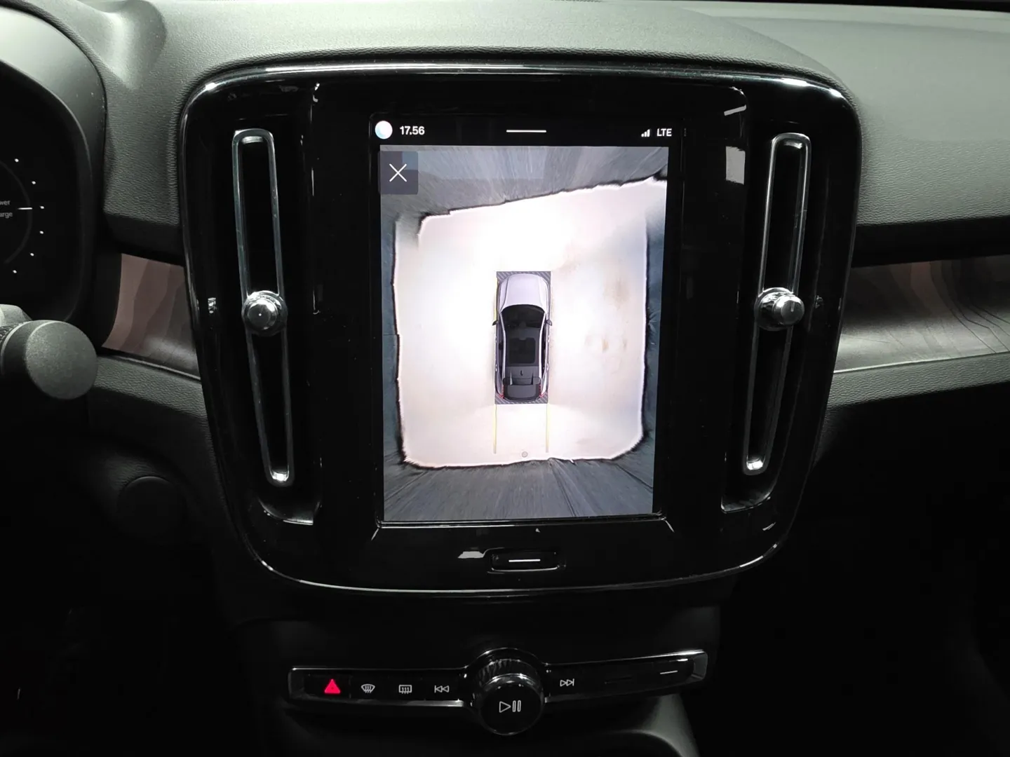 Autokuva 13 - SOV-105