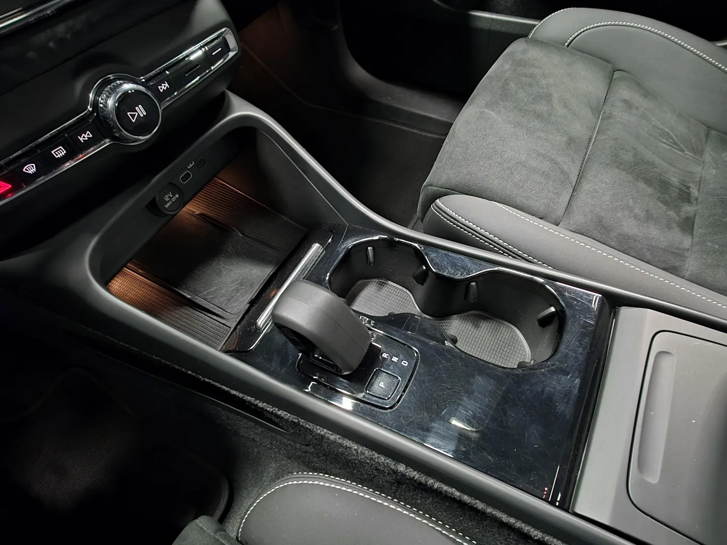 Autokuva 14 - SOV-105