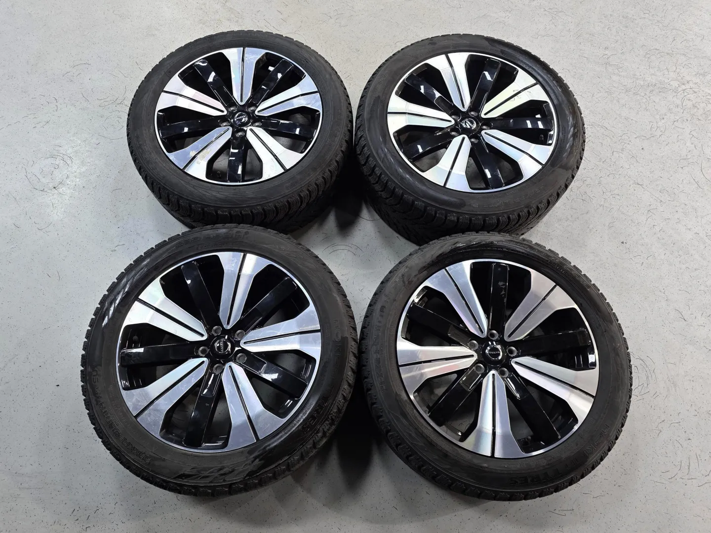 Autokuva 12 - SOV-105