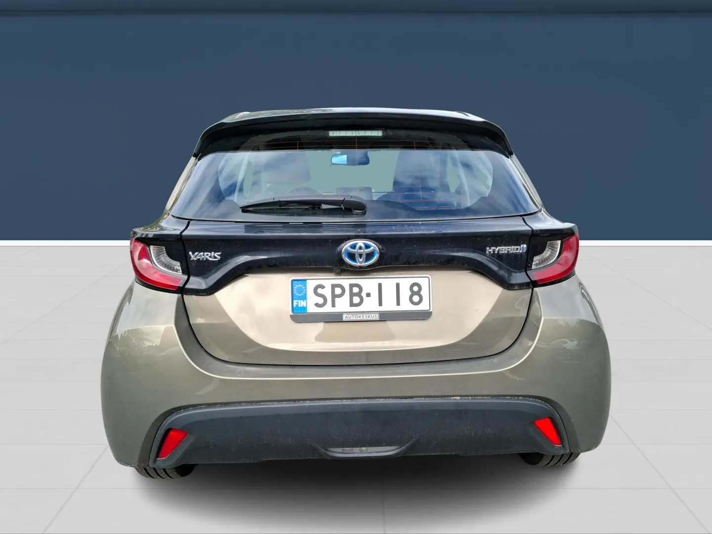 Autokuva 5 - SPB-118