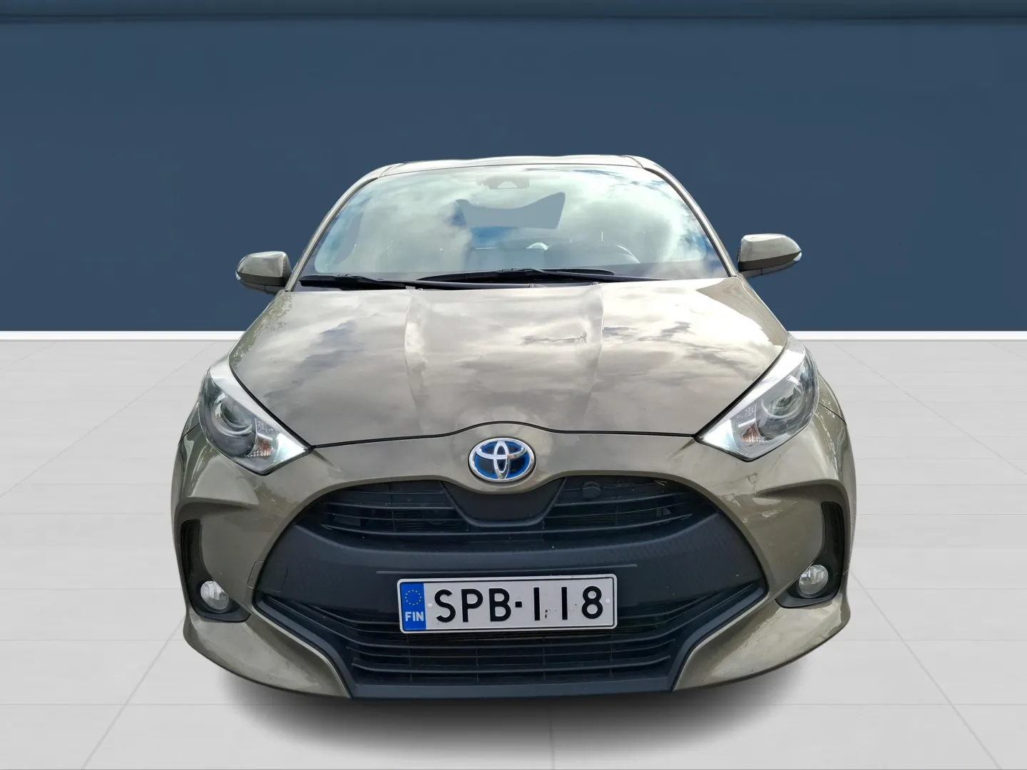 Autokuva 2 - SPB-118