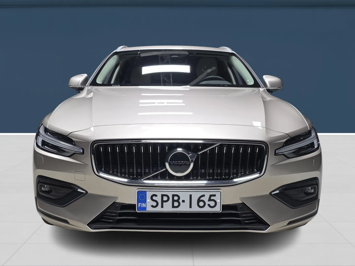 Autokuva 2 - SPB-165