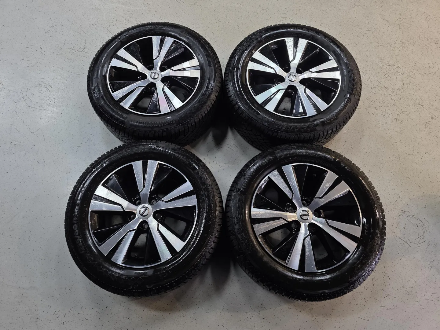 Autokuva 12 - SPB-165