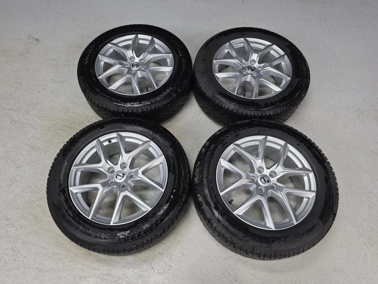 Autokuva 12 - SPB-233