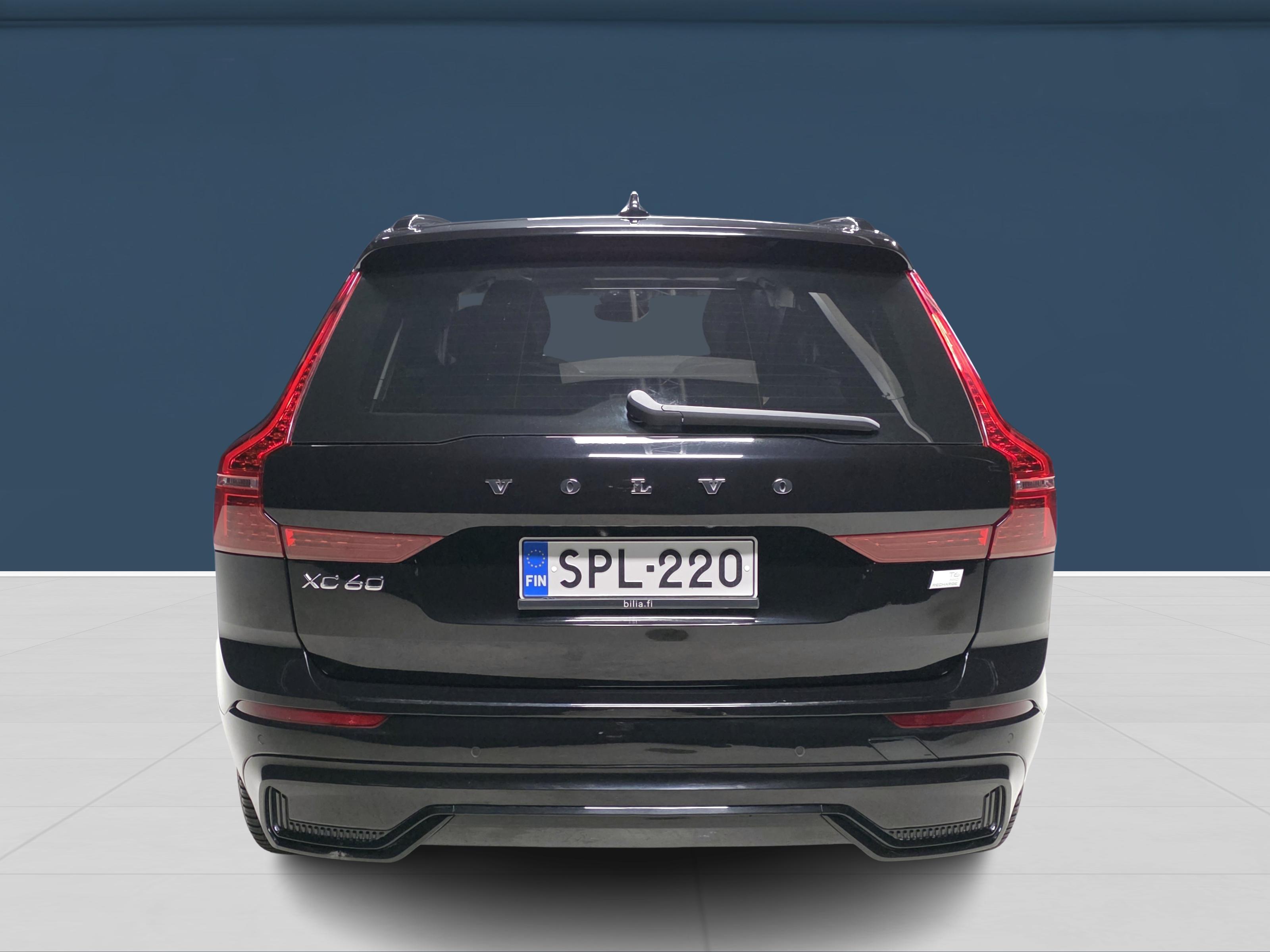 Volvo XC60 2023, photo 5/18