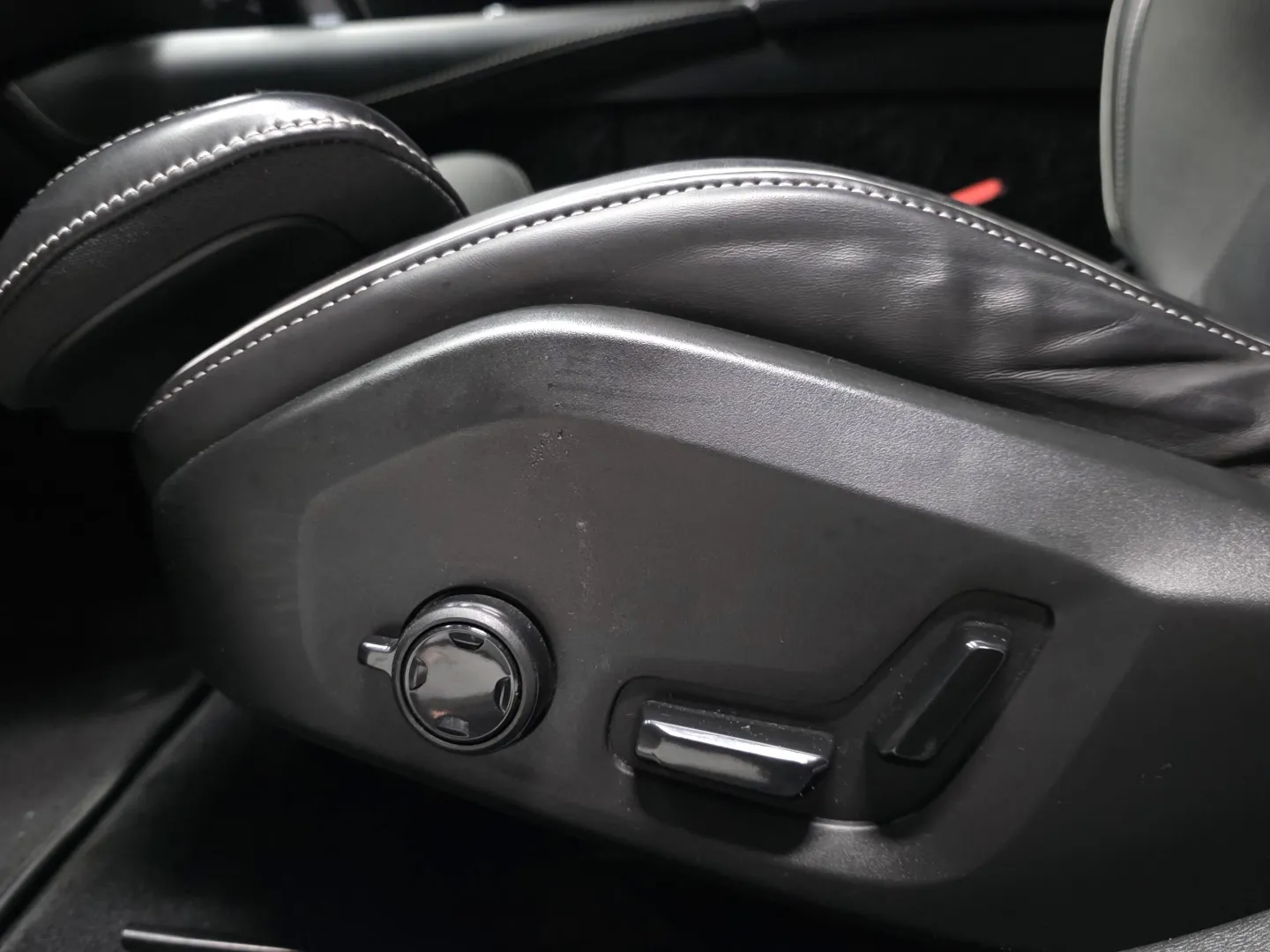 Autokuva 16 - SPS-227