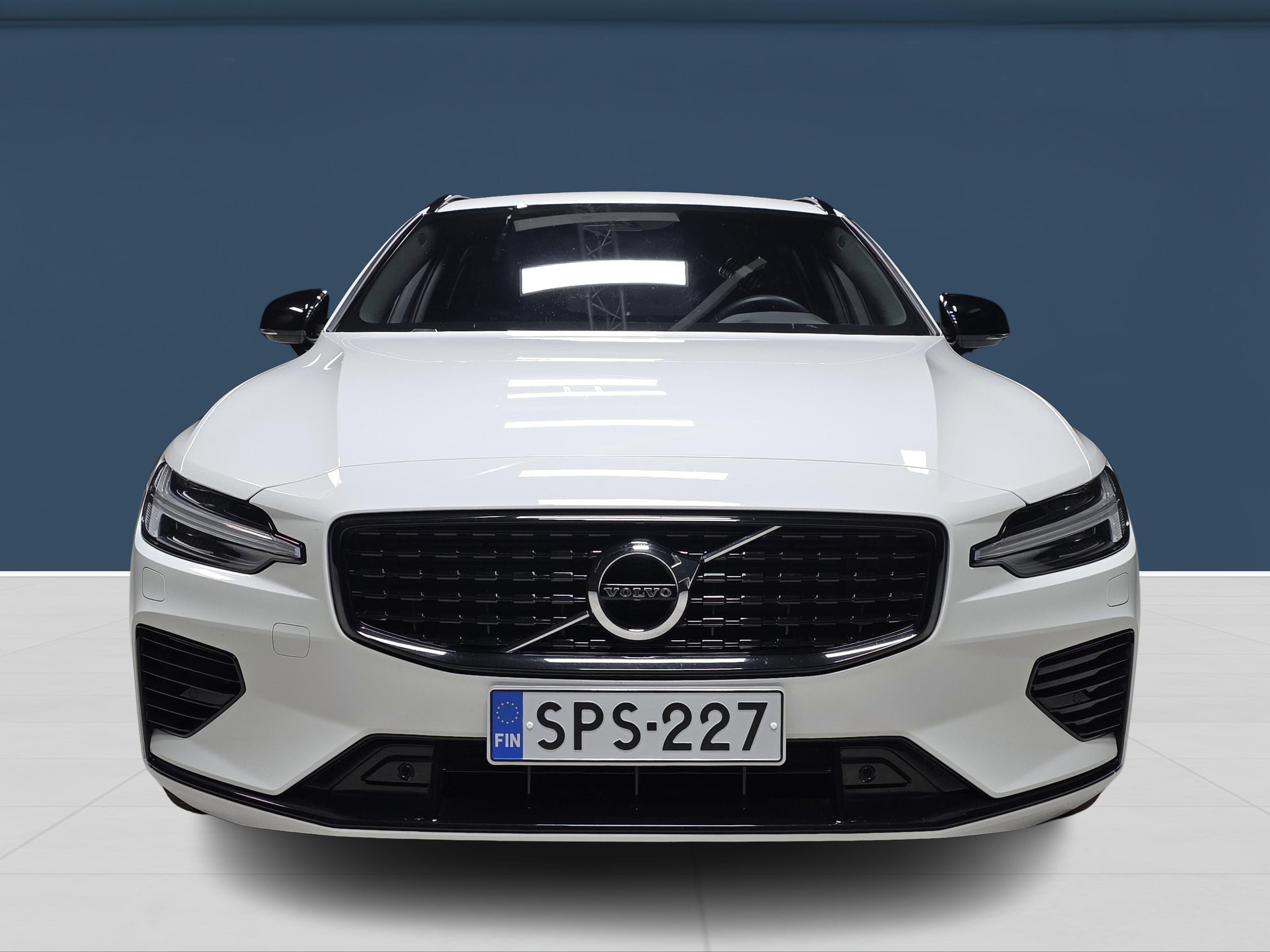 Volvo V60 2022, kuva 2/18