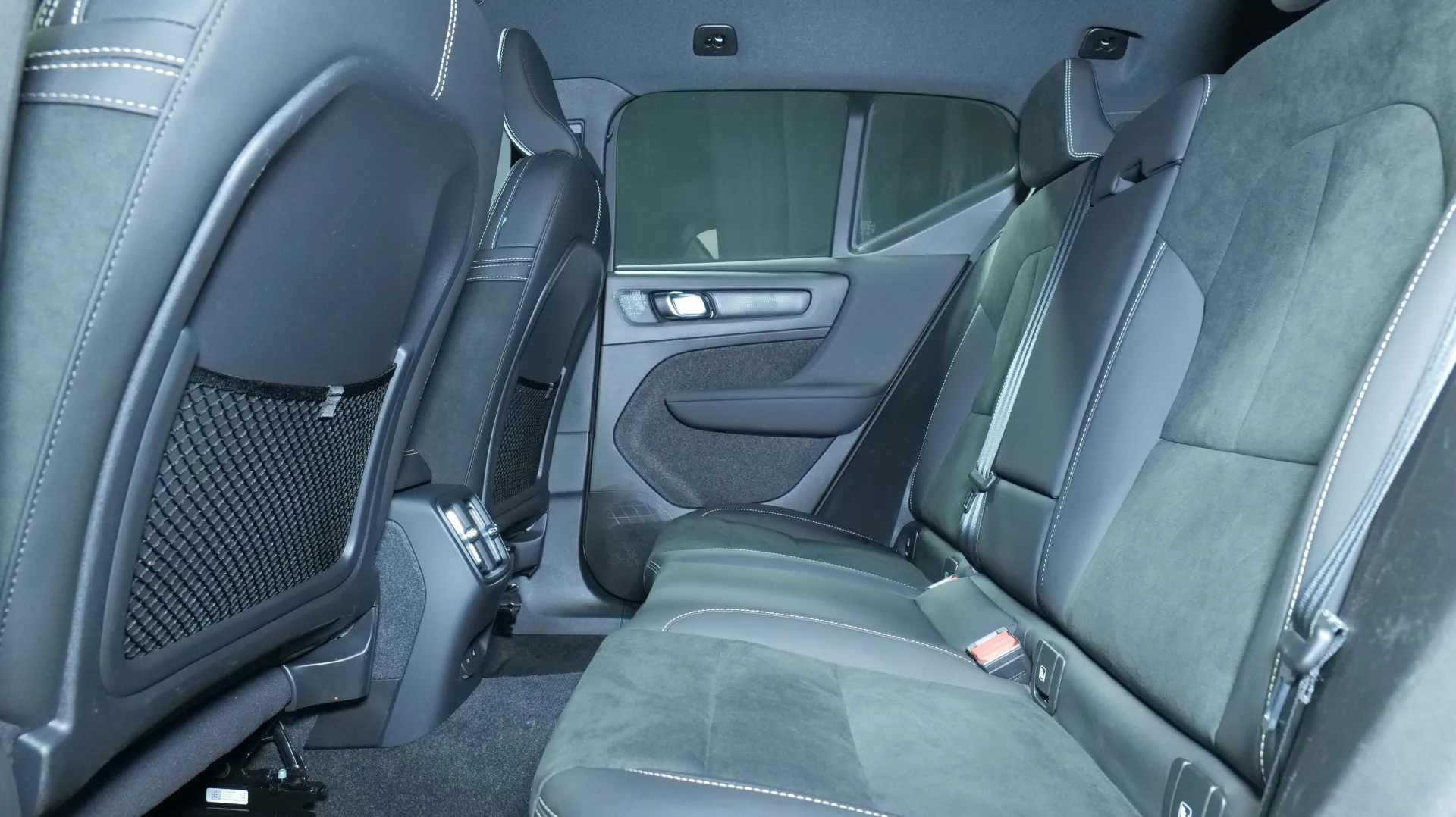 Autokuva 15 - SPU-377