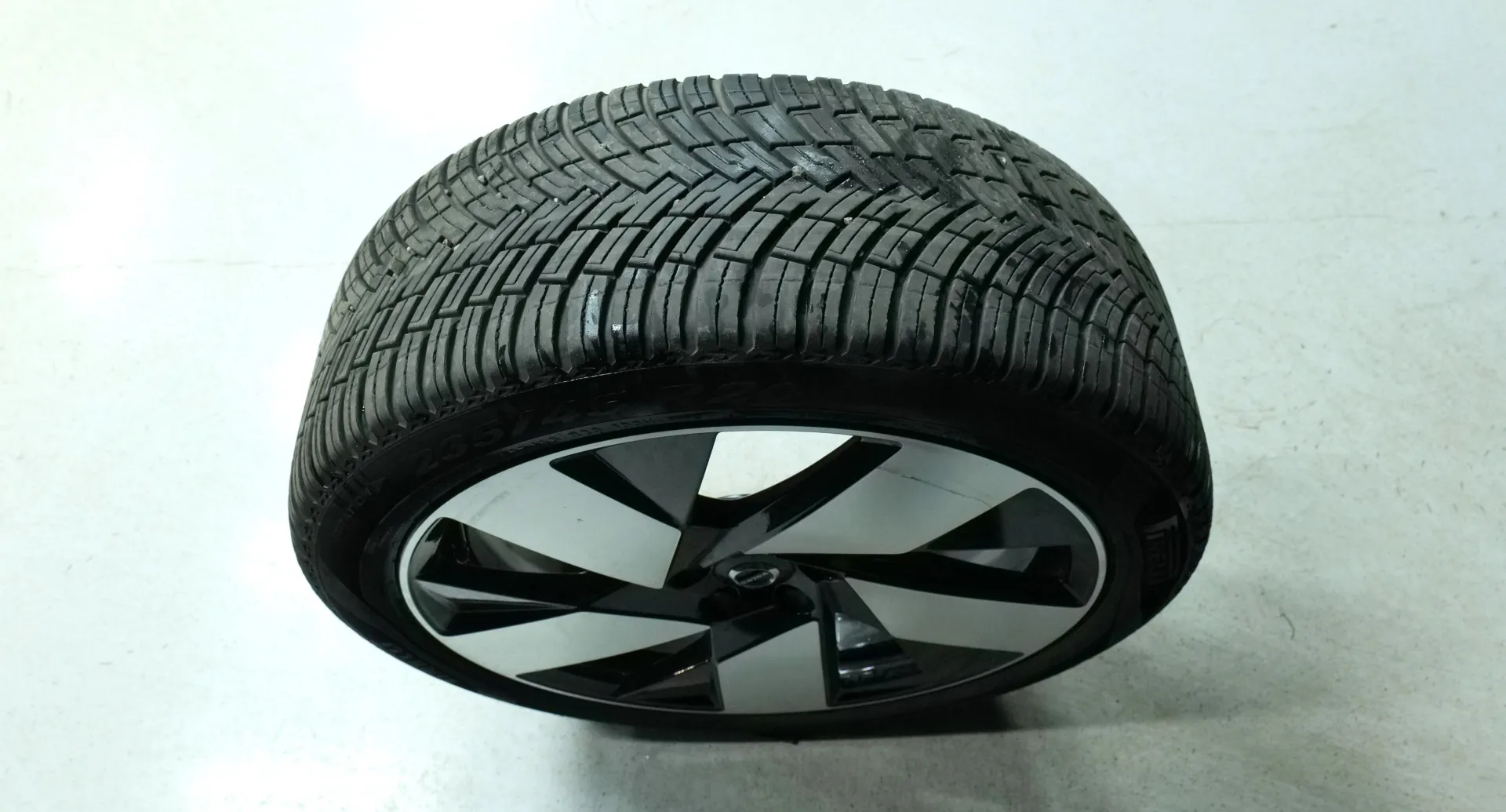 Autokuva 19 - SPU-377