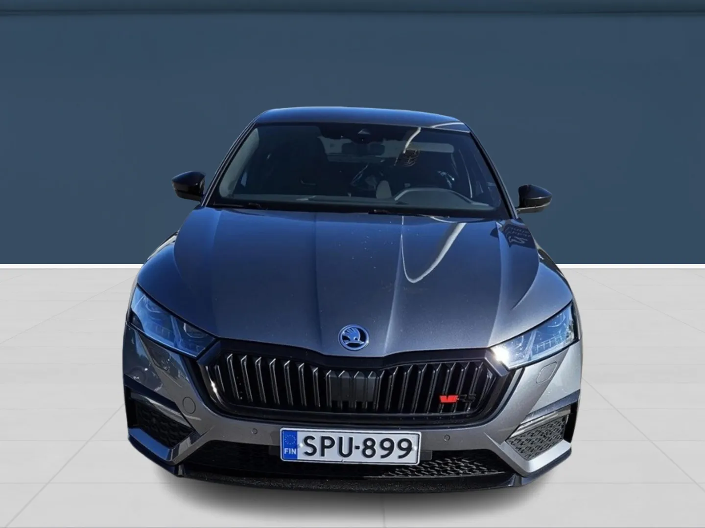 Autokuva 3 - SPU-899