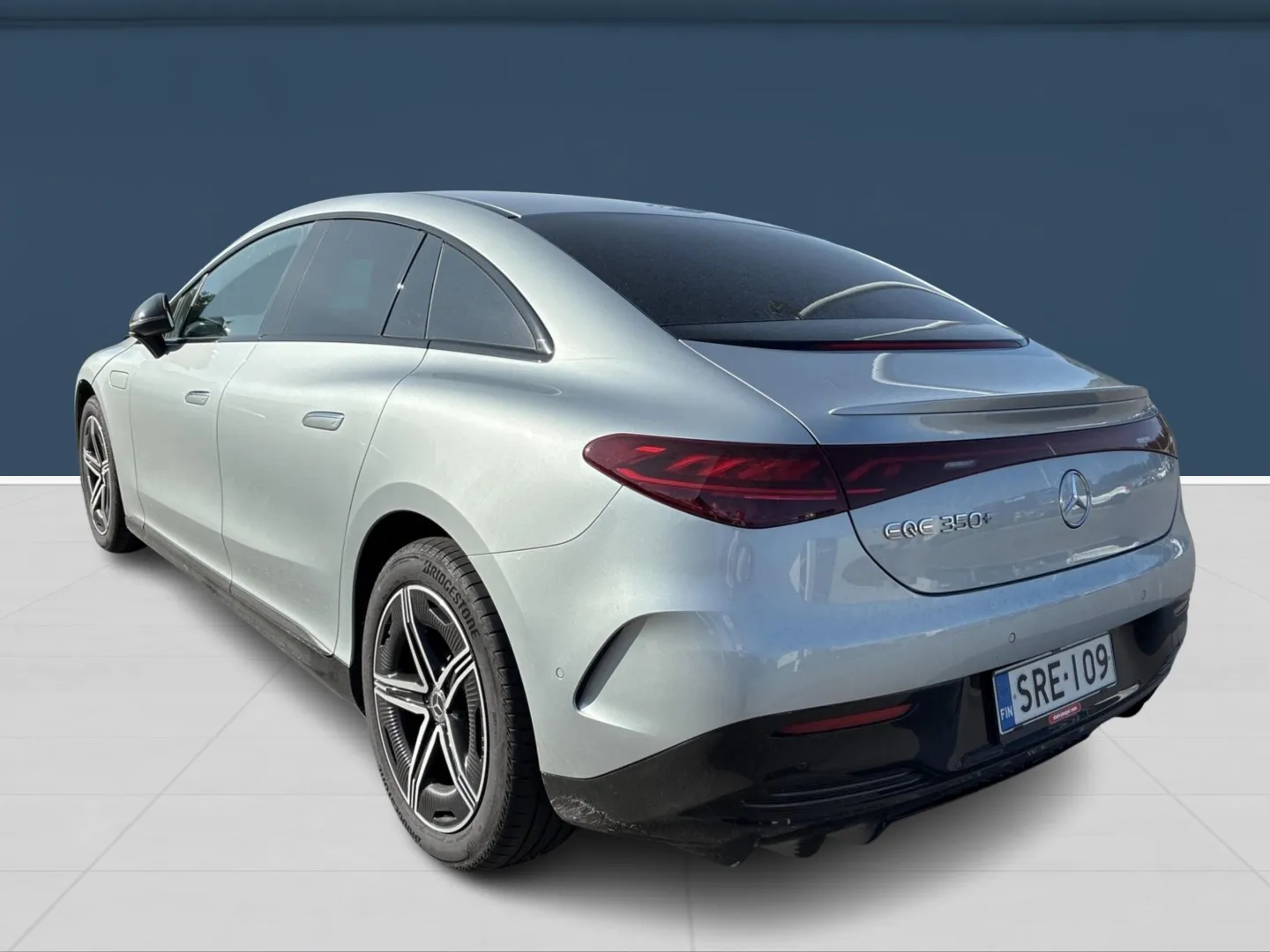 Autokuva 3 - SRE-109