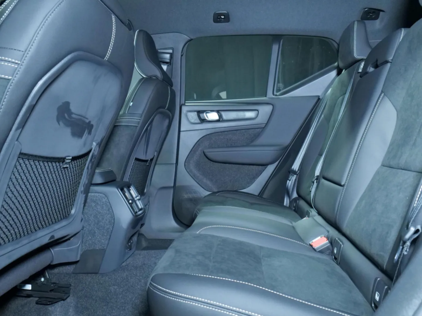 Autokuva 9 - SRH-859