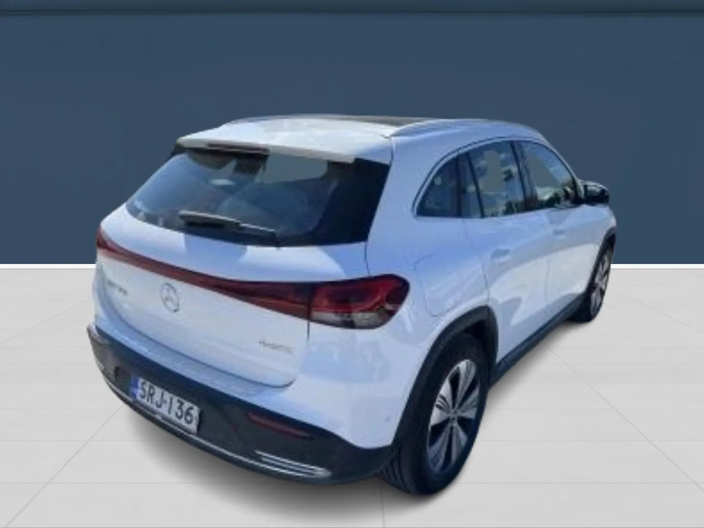 Autokuva 4 - SRJ-136