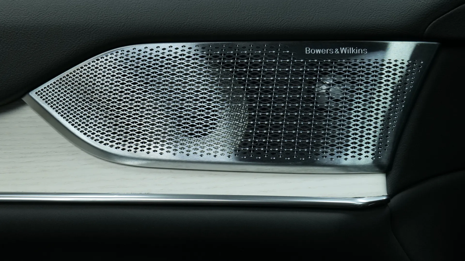 Autokuva 10 - SRJ-865