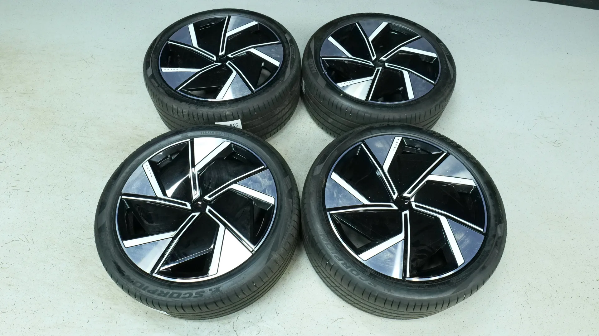 Autokuva 20 - SRJ-865