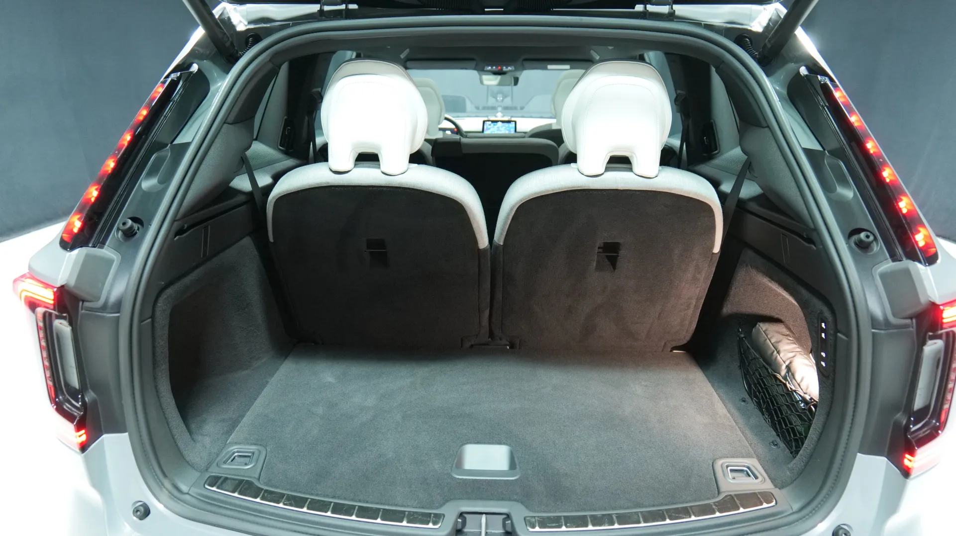 Autokuva 24 - SRJ-867