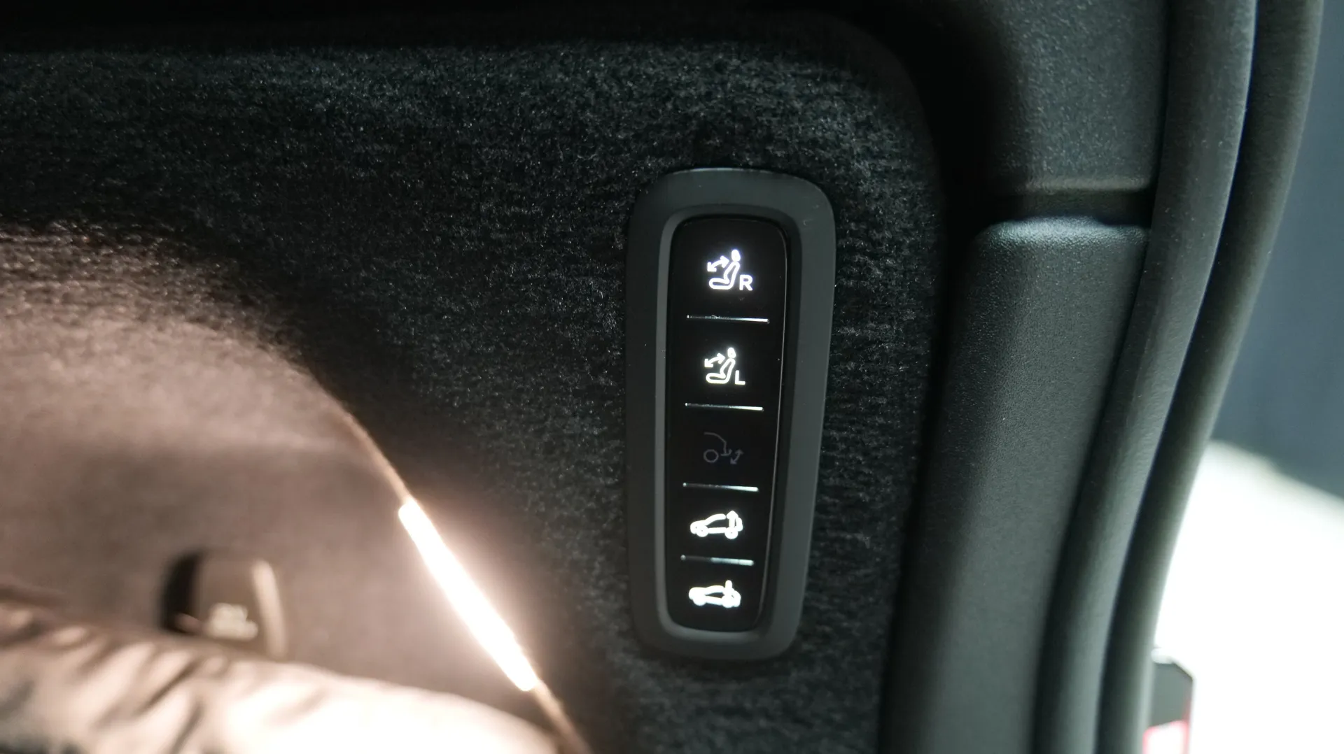 Autokuva 27 - SRJ-867