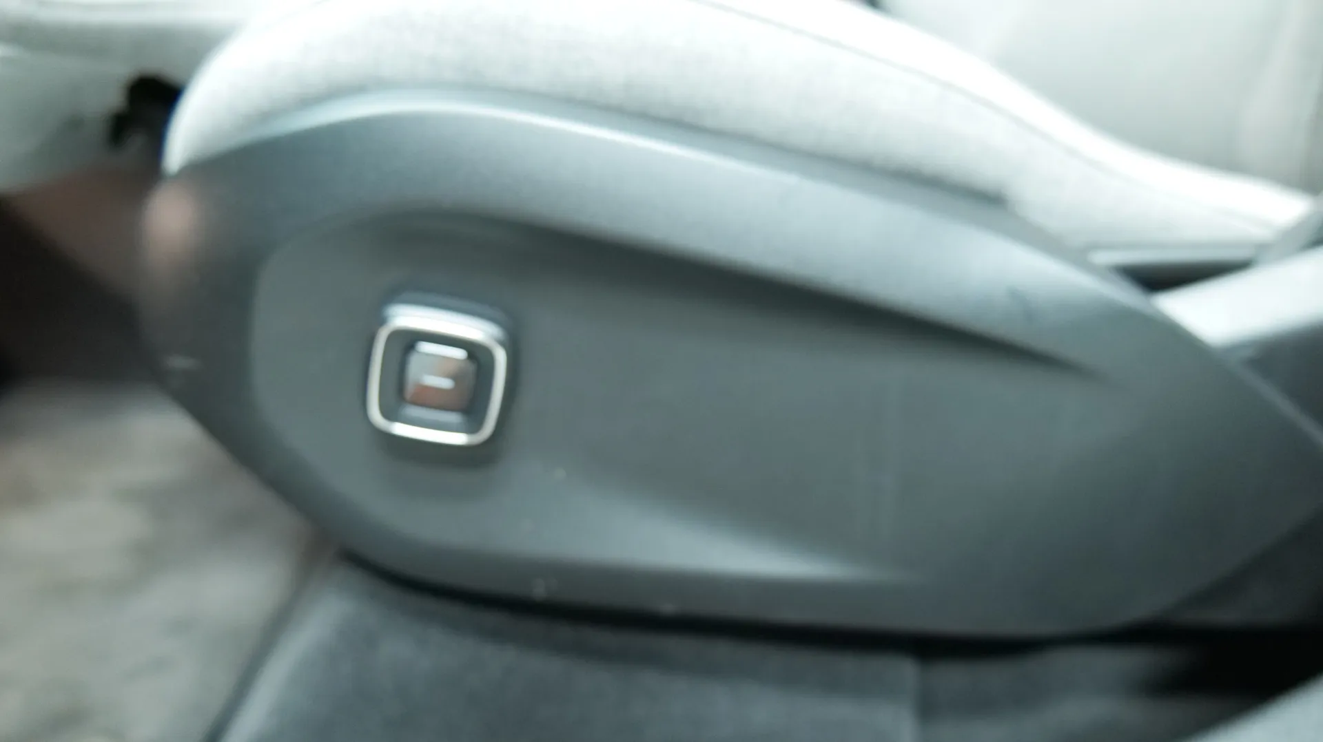 Autokuva 17 - SRJ-867