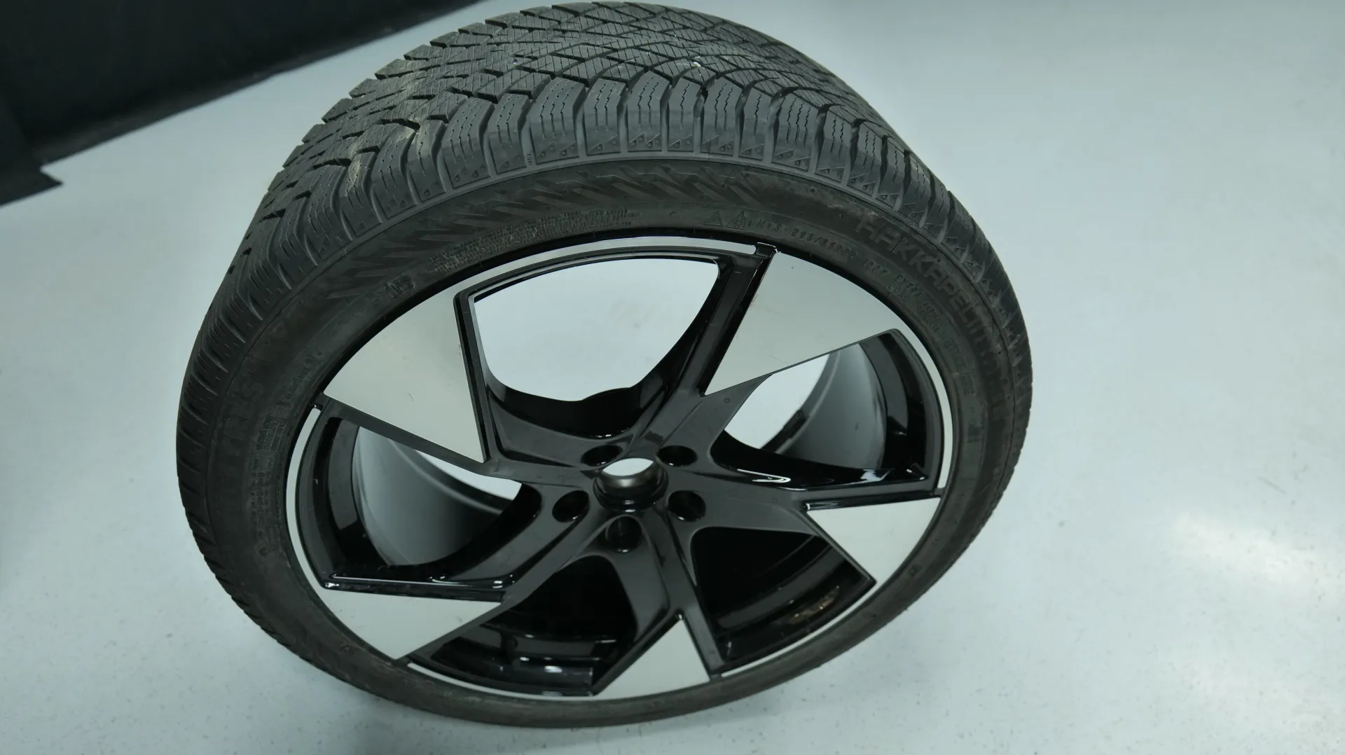 Autokuva 30 - SRJ-867