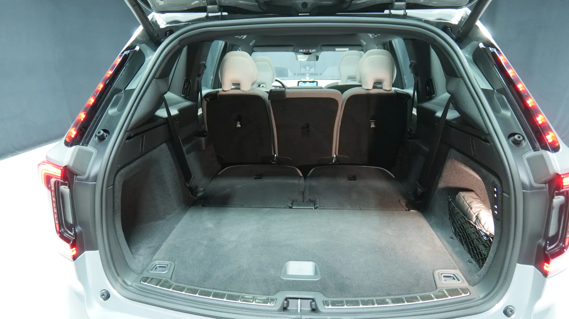 Autokuva 28 - SRJ-867