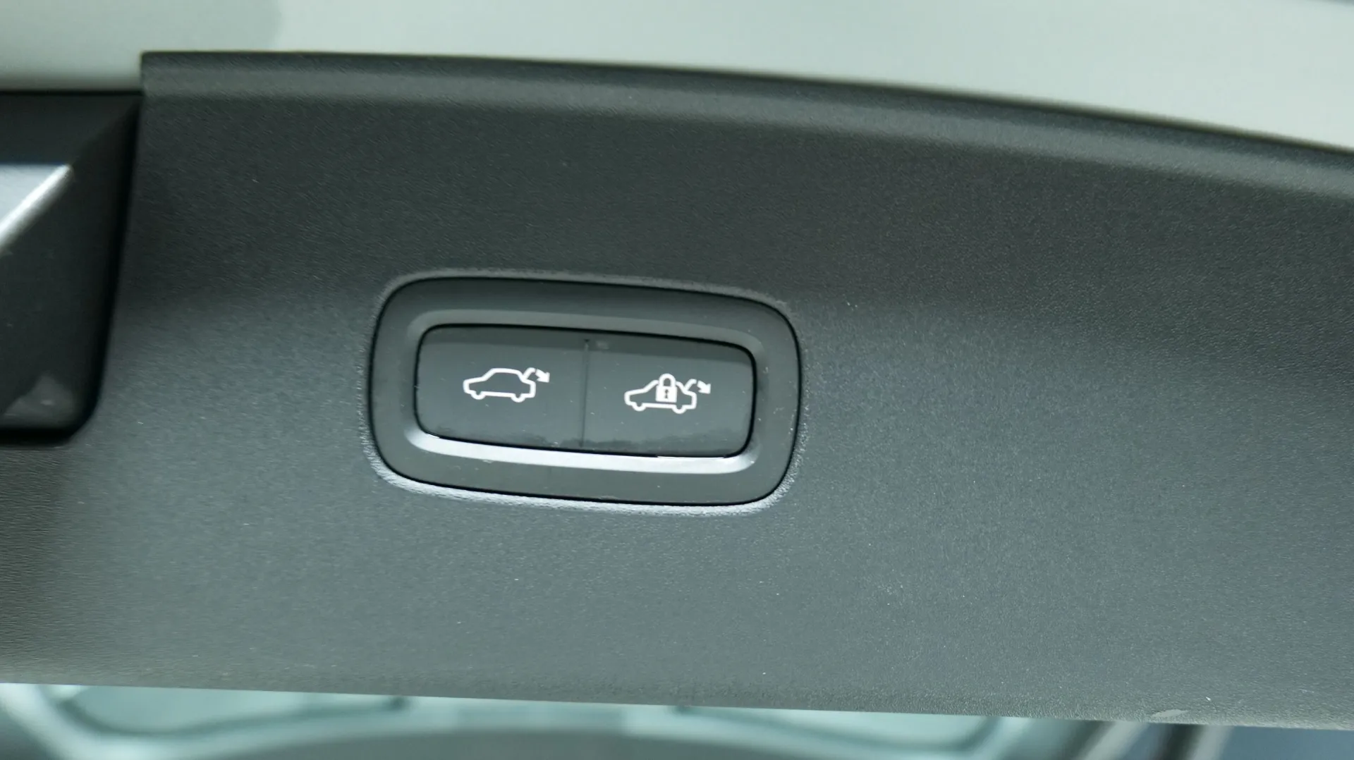 Autokuva 26 - SRJ-867