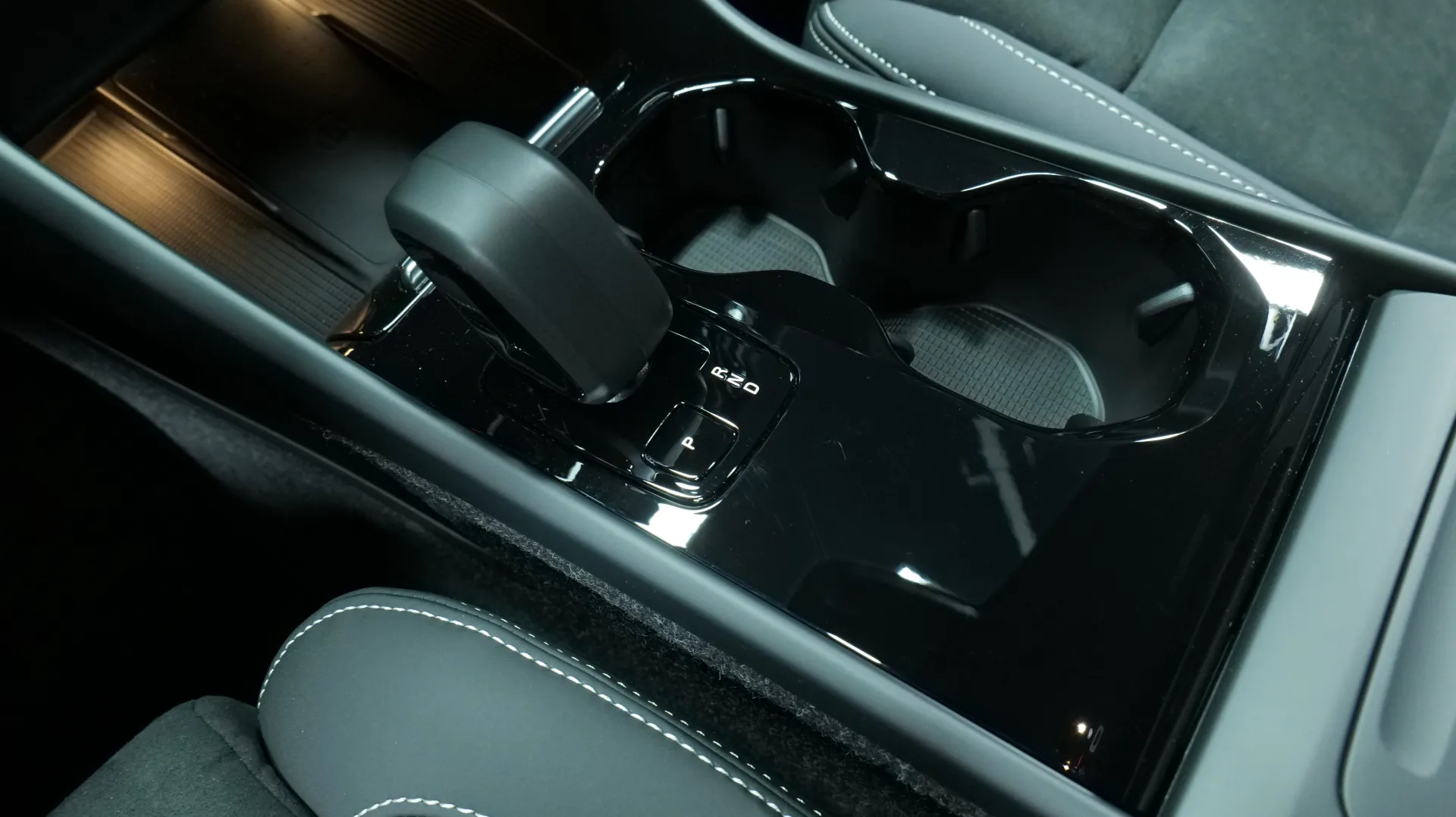 Autokuva 9 - SRK-593