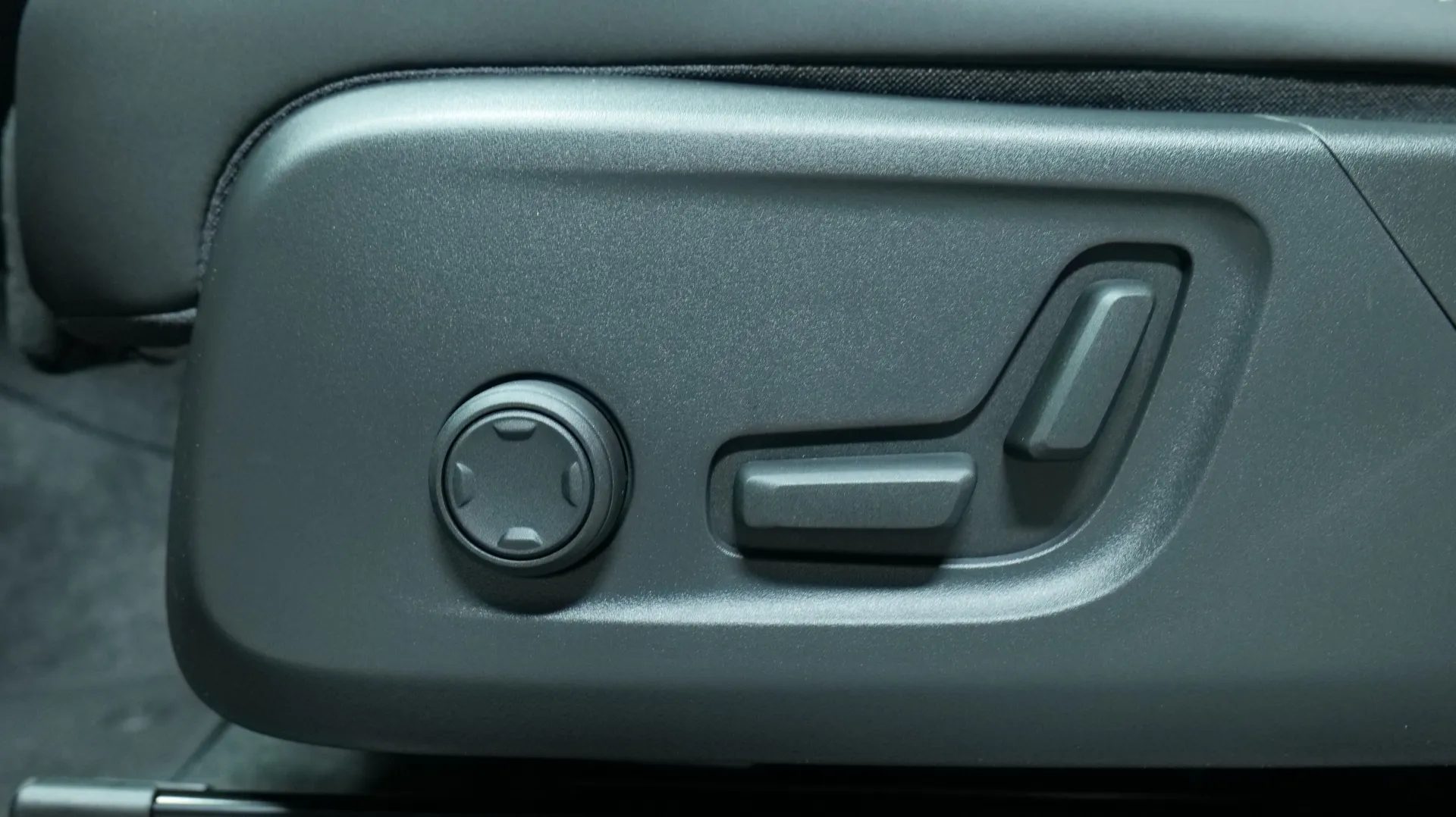 Autokuva 10 - SRK-593