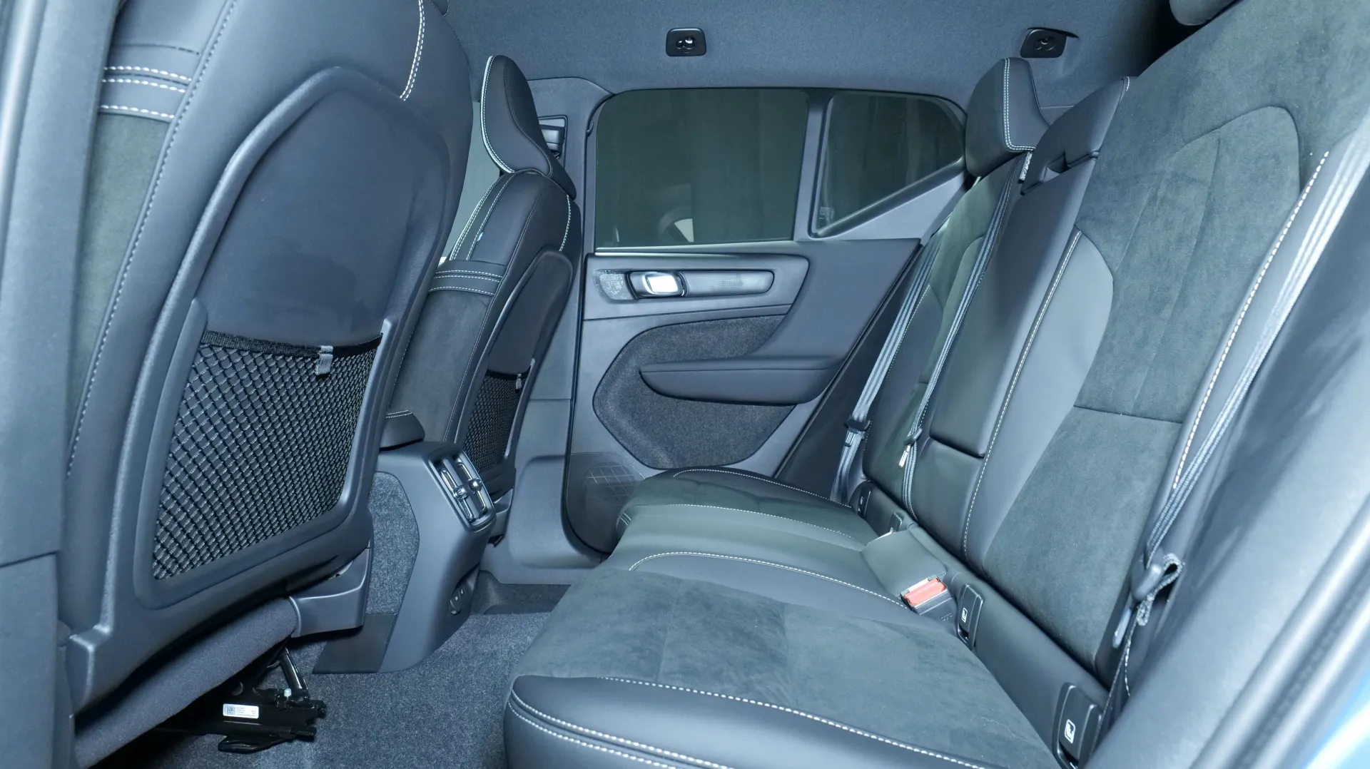 Autokuva 15 - SRK-593