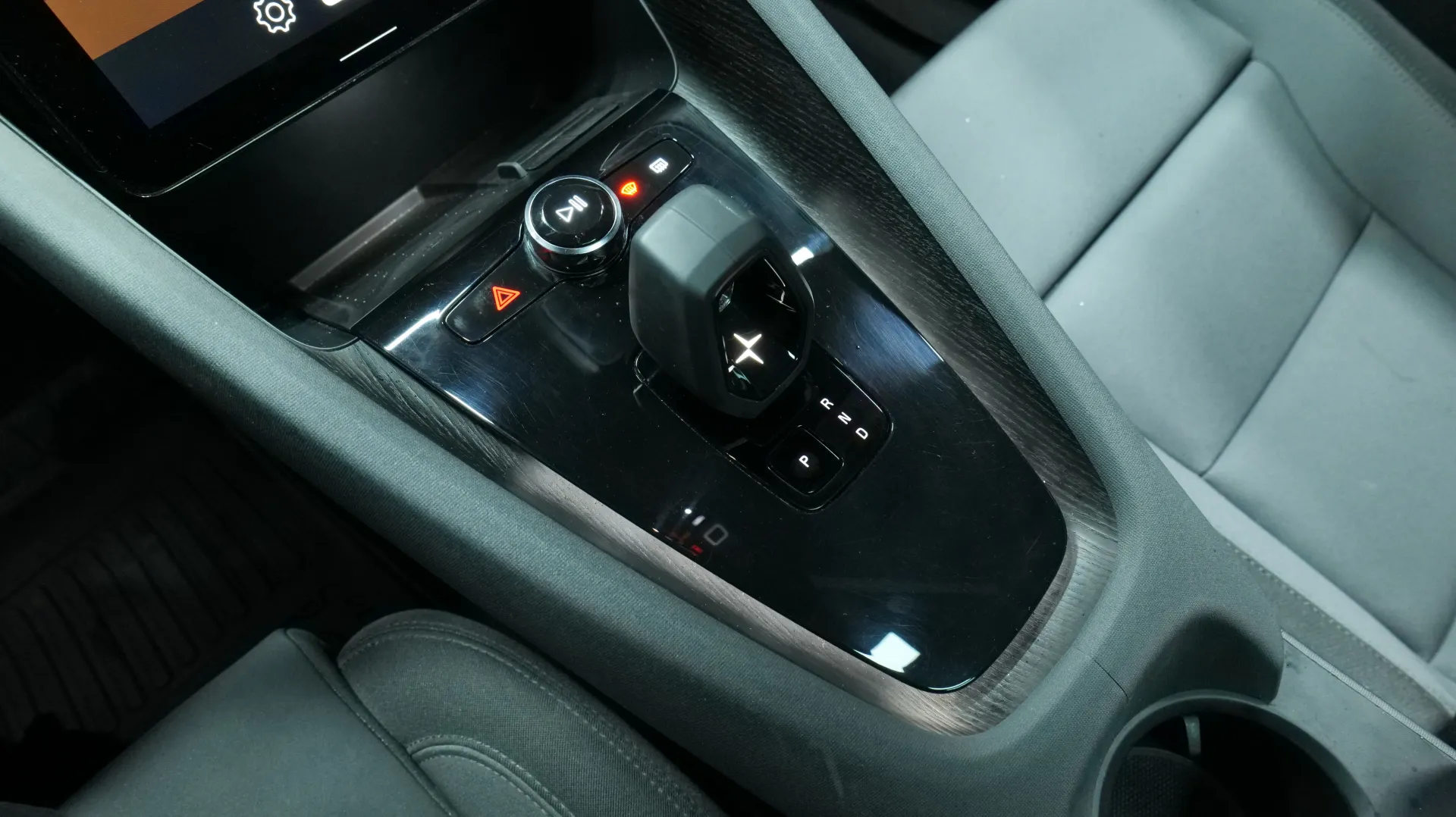 Autokuva 9 - SRK-847