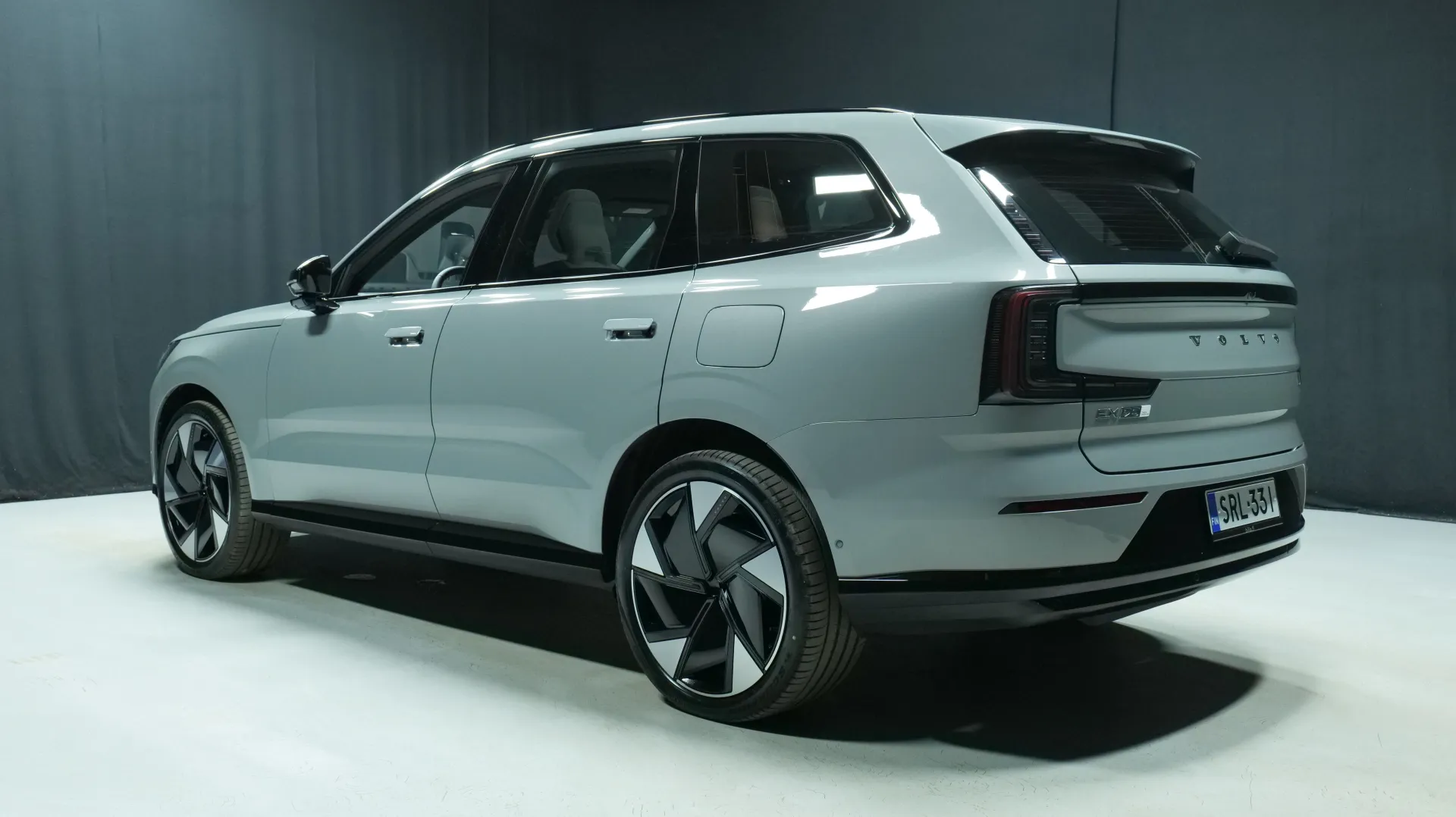 Autokuva 2 - SRL-331