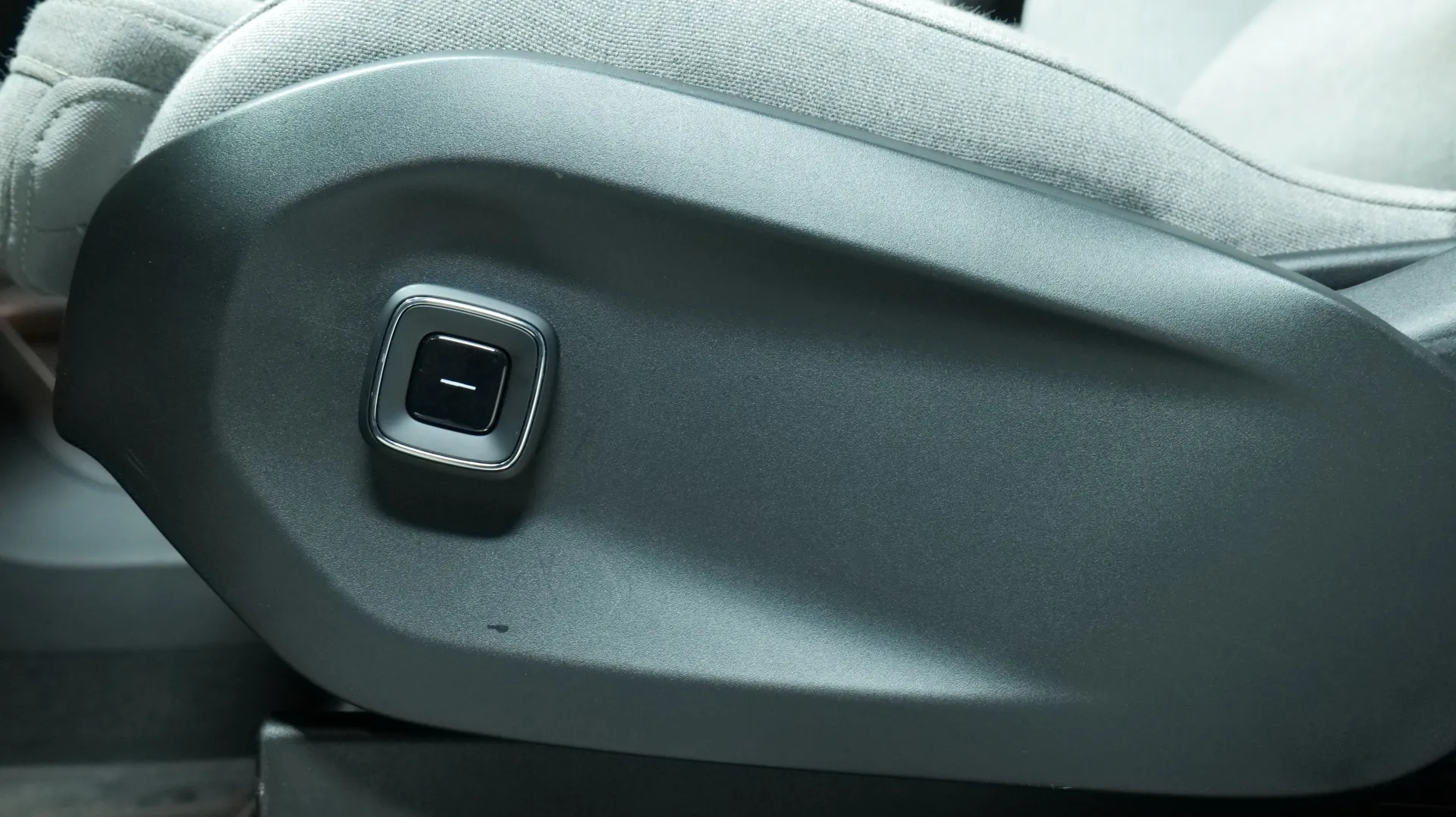 Autokuva 11 - SRL-331