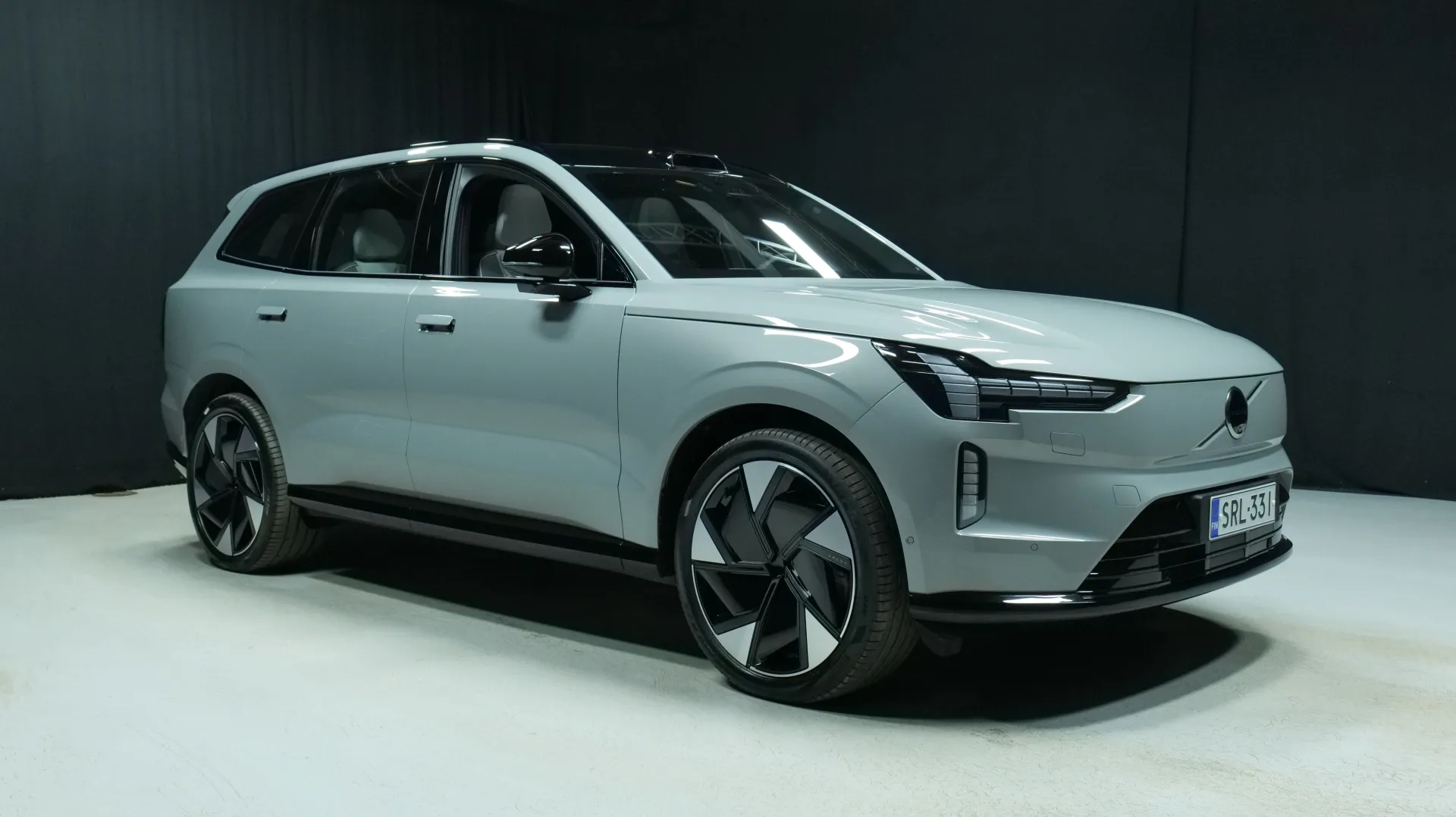 Autokuva 5 - SRL-331