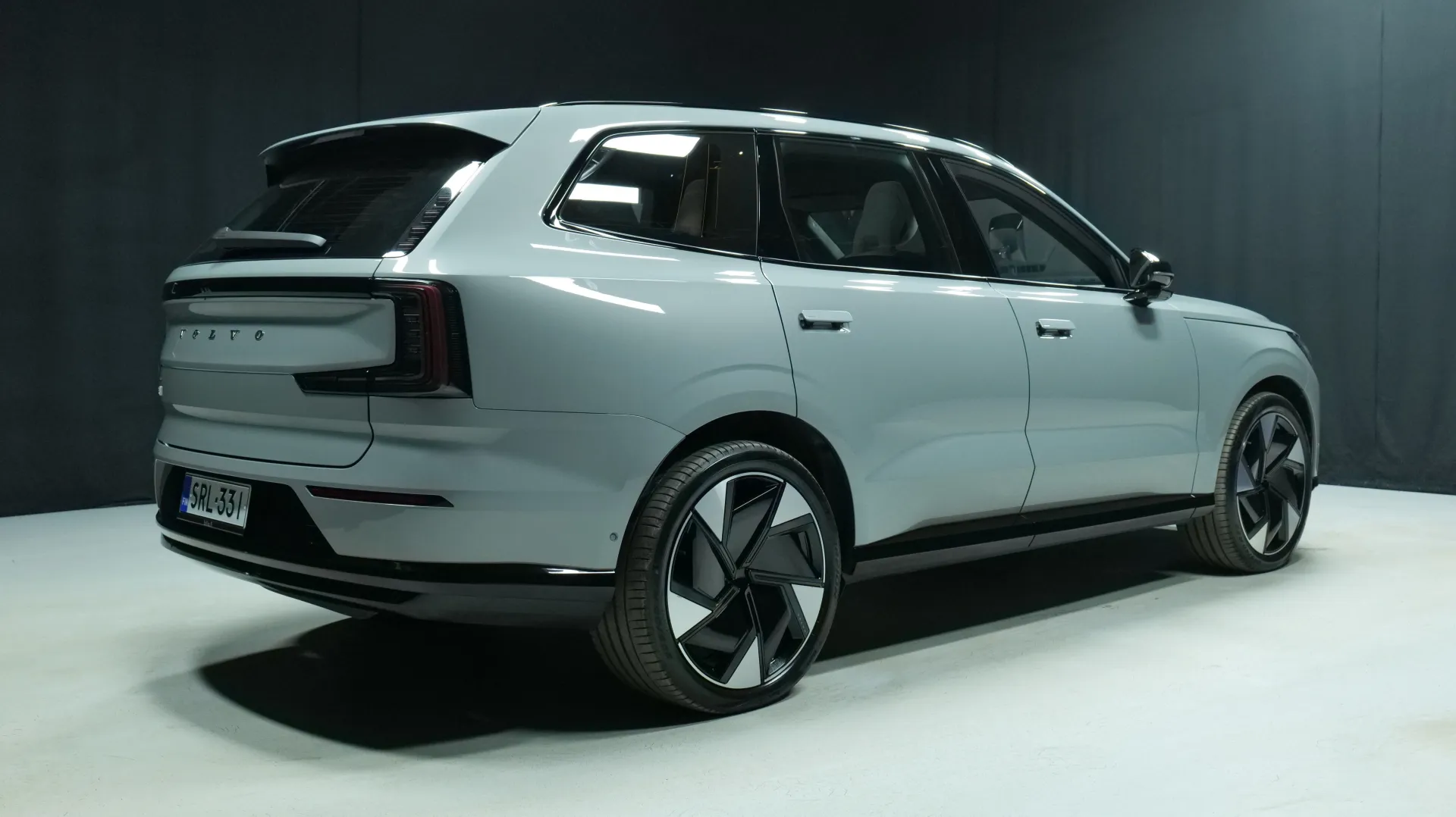 Autokuva 3 - SRL-331