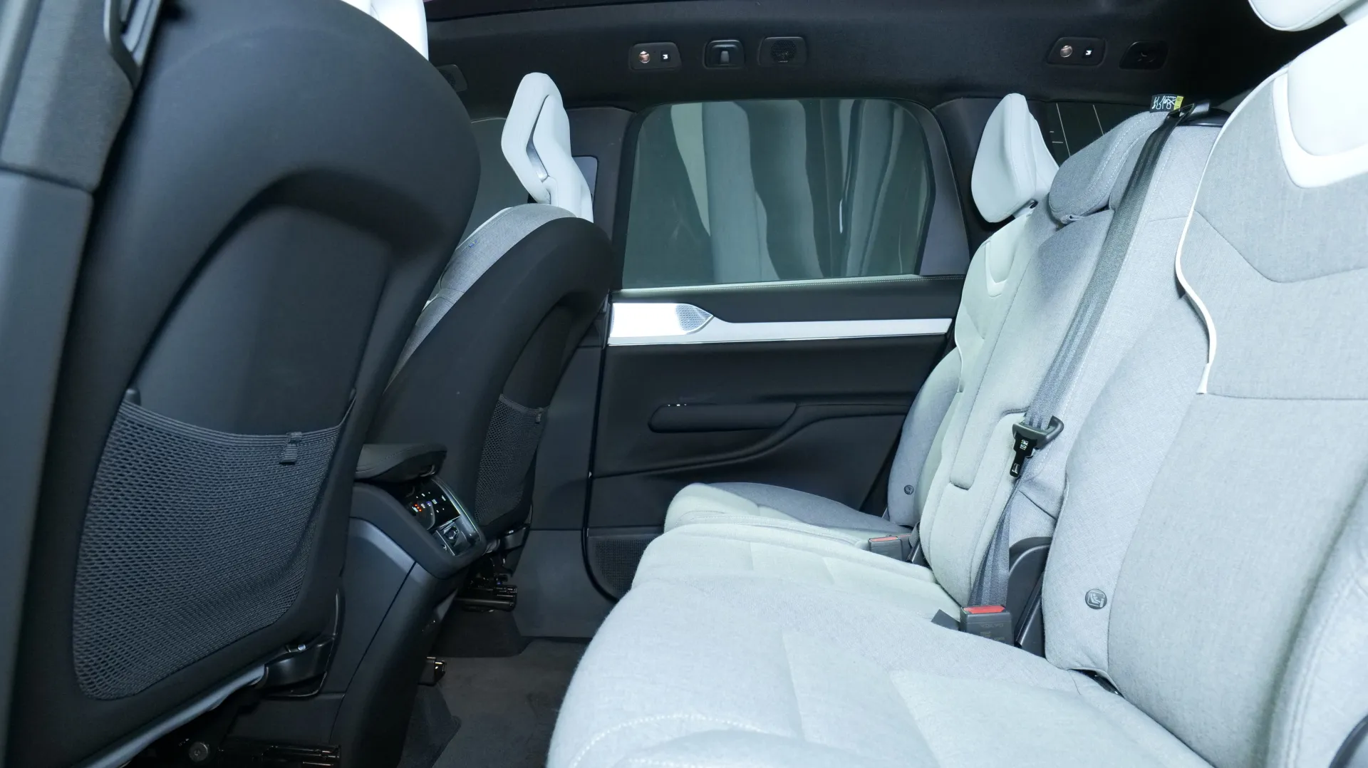 Autokuva 16 - SRL-331