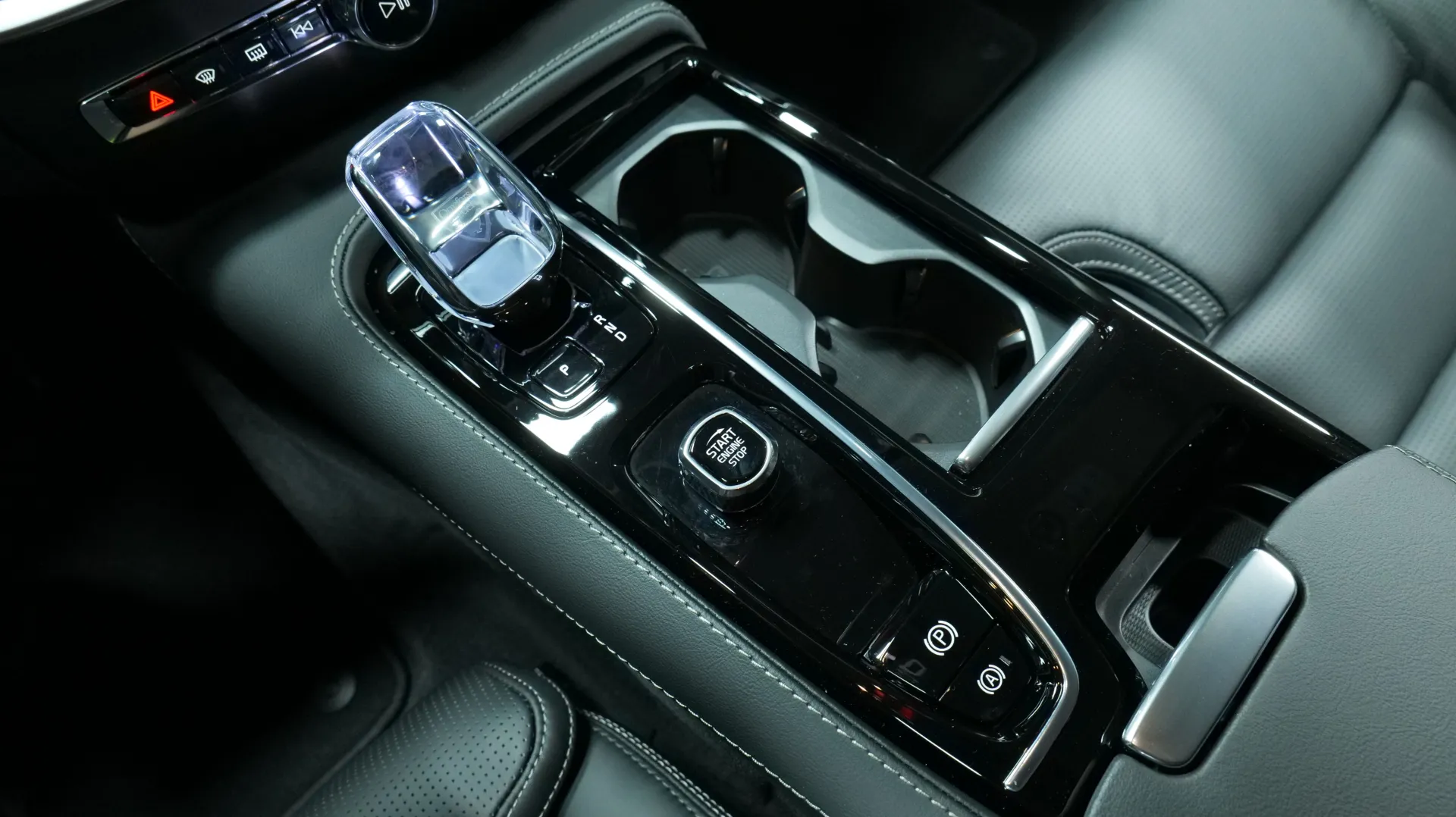 Autokuva 9 - SRL-345