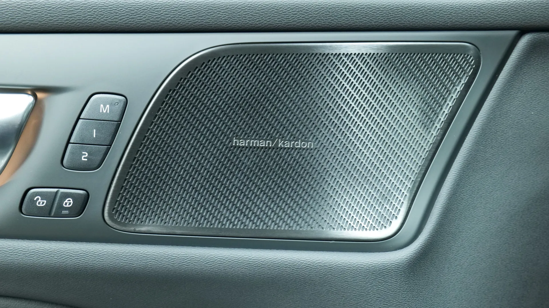 Autokuva 10 - SRL-345