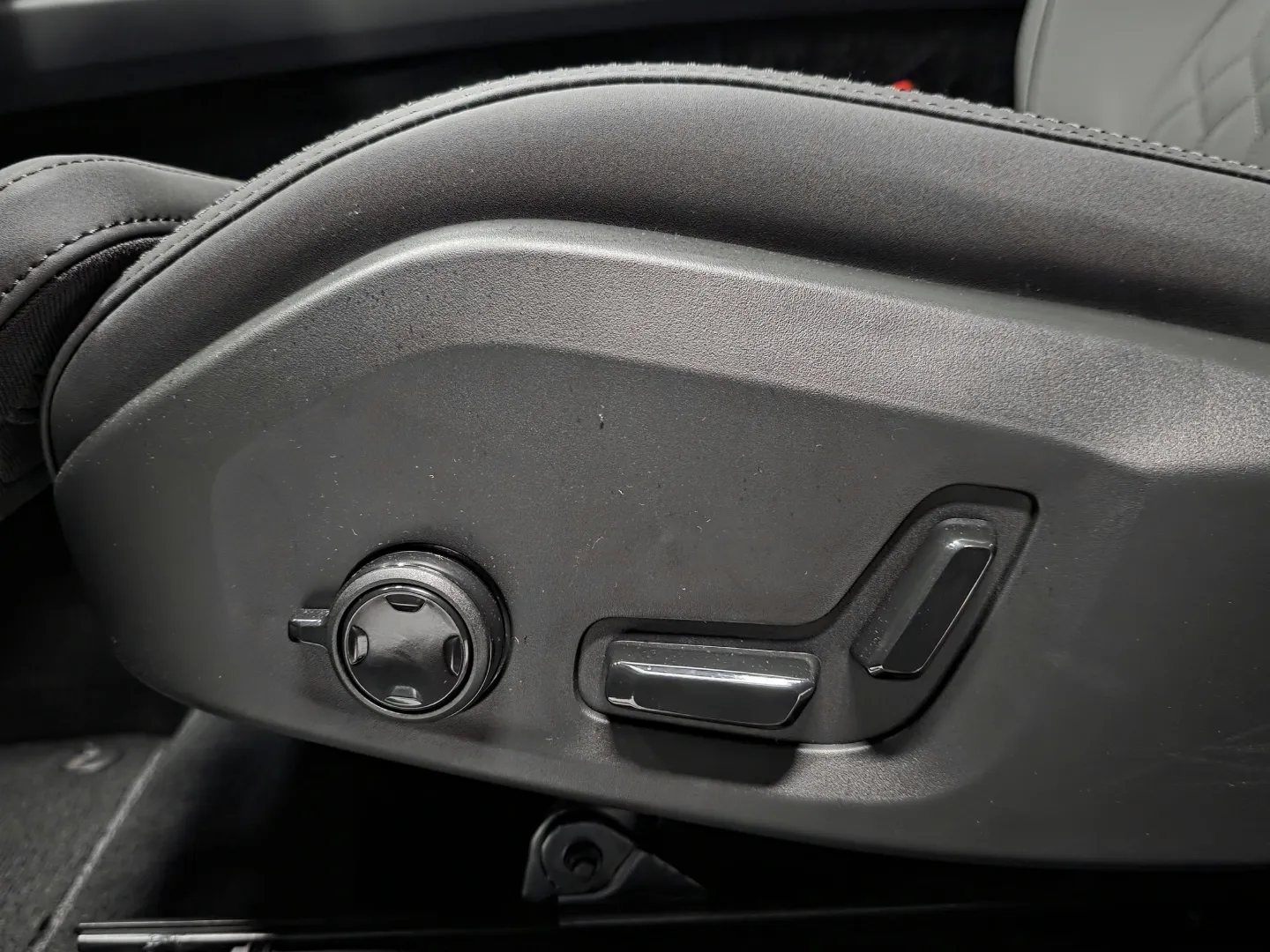 Autokuva 15 - SRP-912